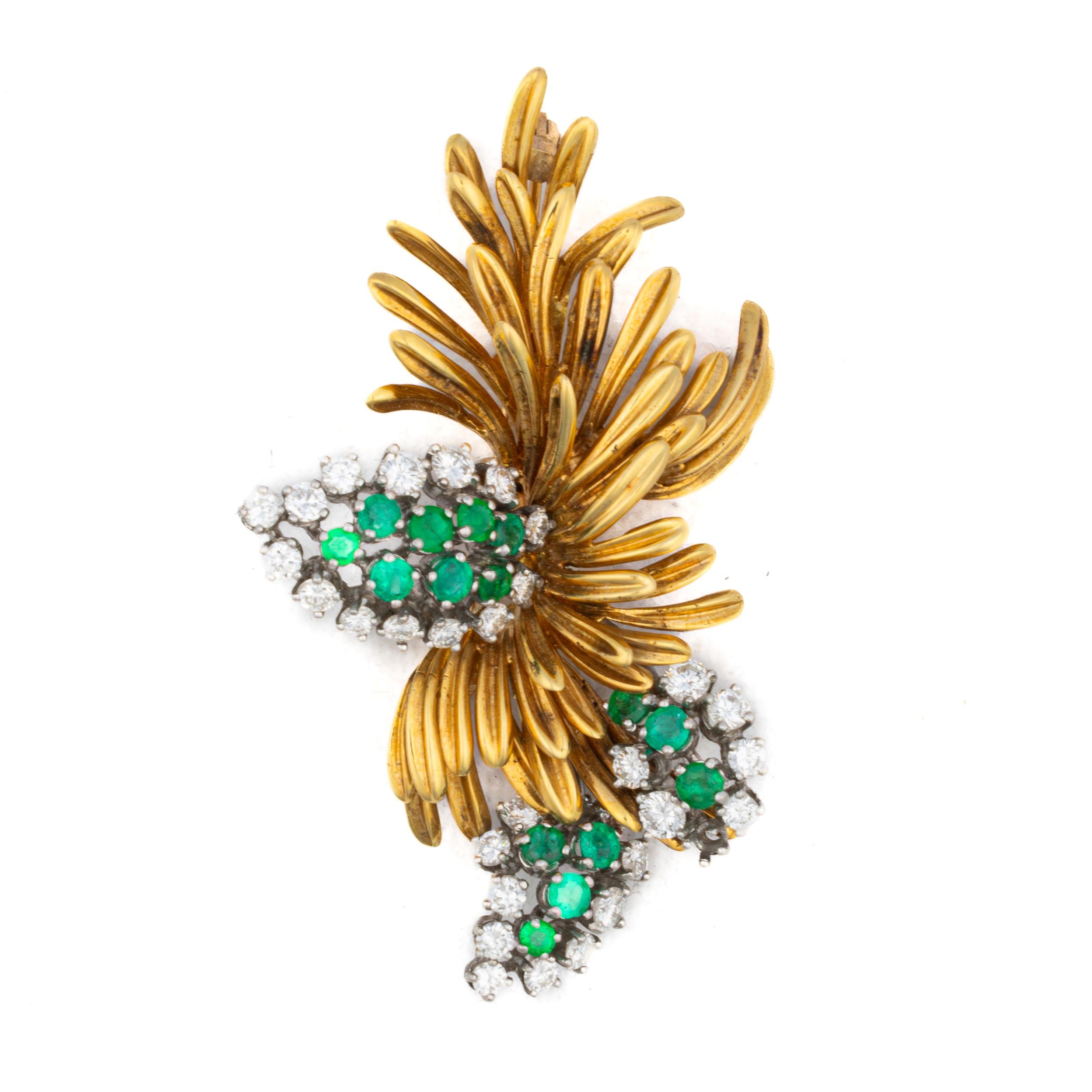 Emerald and Diamond Leaf Brooch In Excellent Condition For Sale In New York, NY