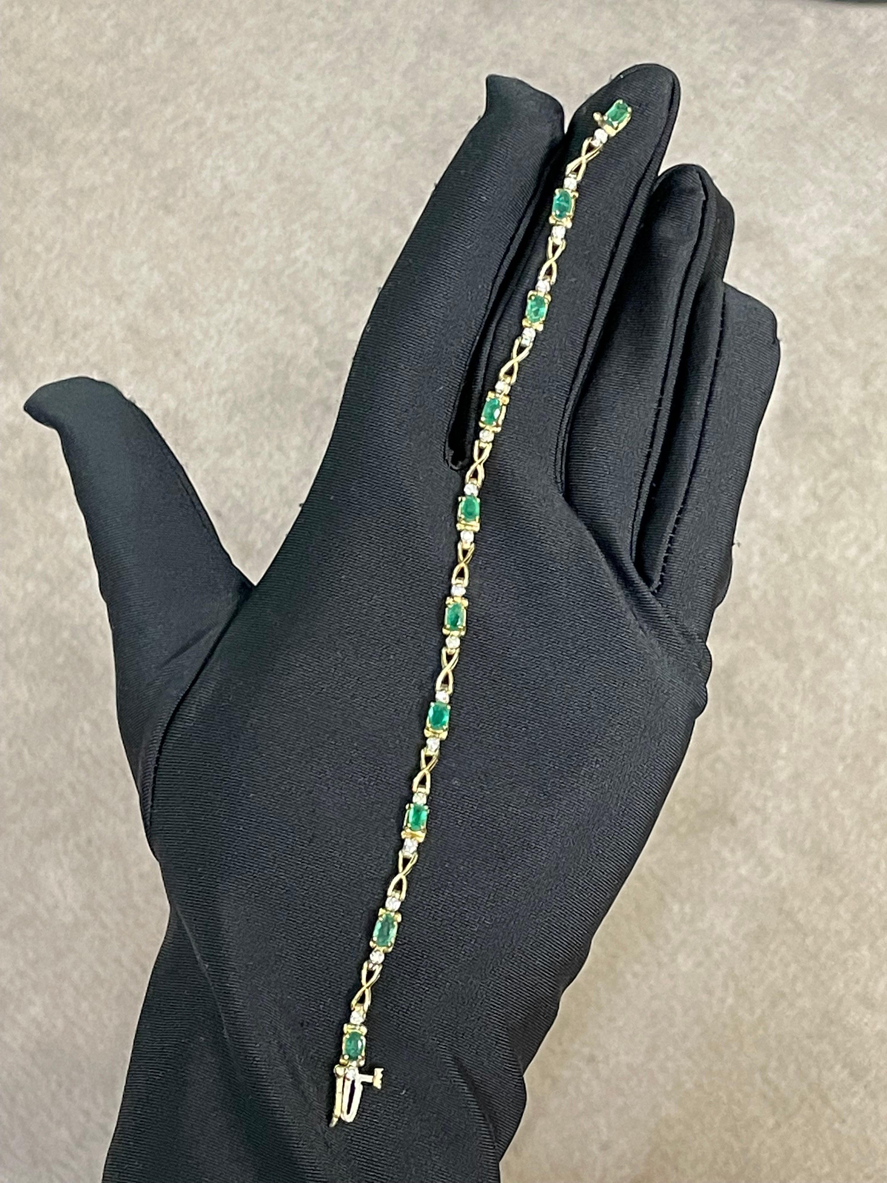 Retro Emerald and Diamond Link Bracelet For Sale