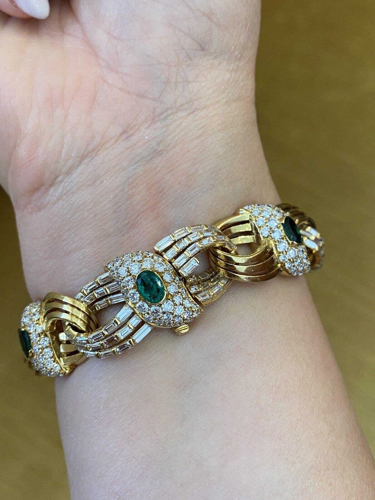 Emerald and Diamond Link Statement Bracelet by RCM in 18k Yellow Gold In Excellent Condition For Sale In La Jolla, CA