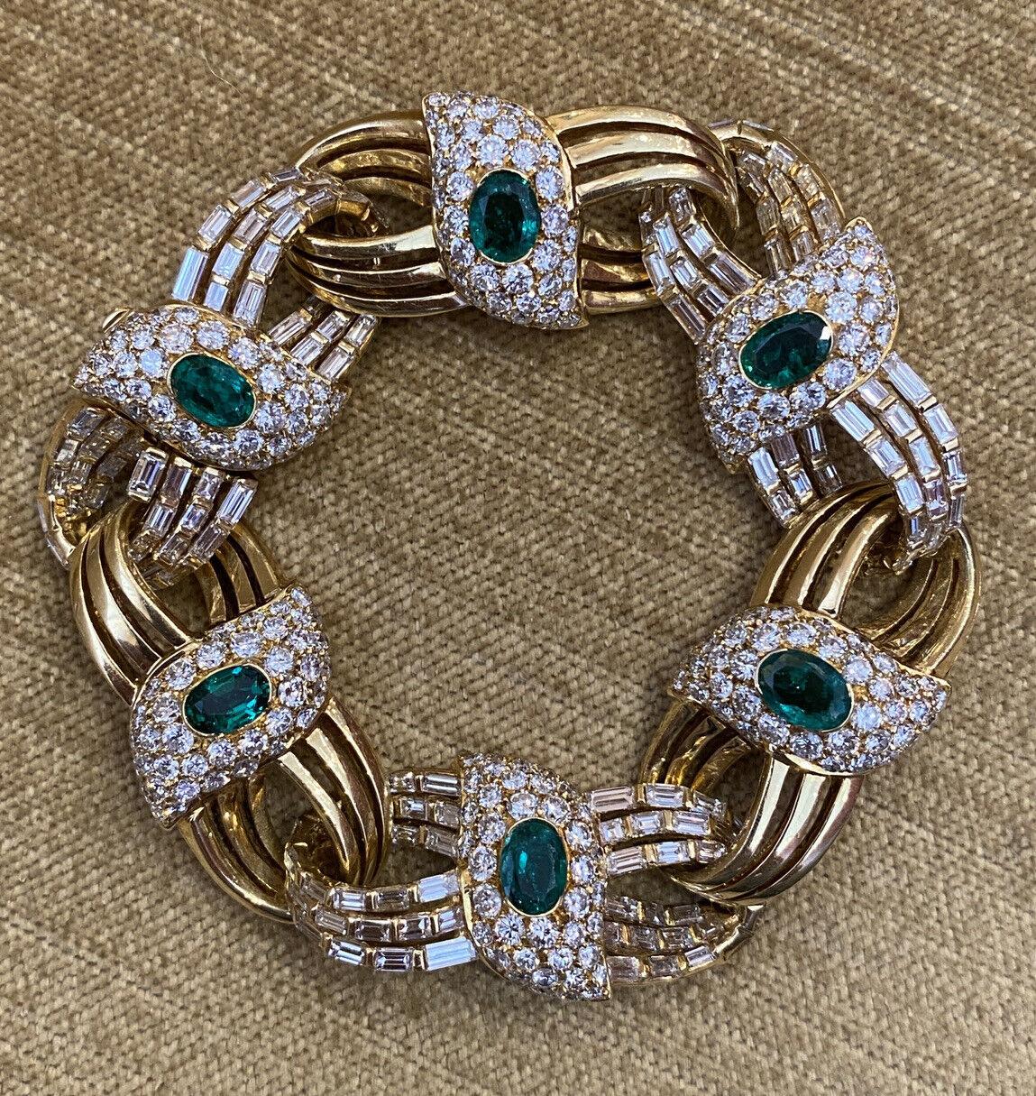 Emerald and Diamond Link Statement Bracelet by RCM in 18k Yellow Gold For Sale 1