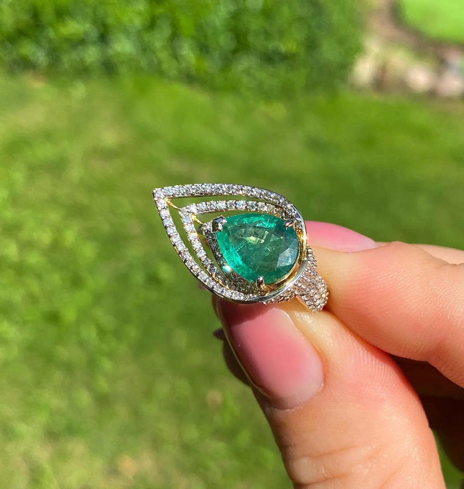 Anello con smeraldo e diamante naturale, oro giallo 14 carati 7US, certificato in vendita 4