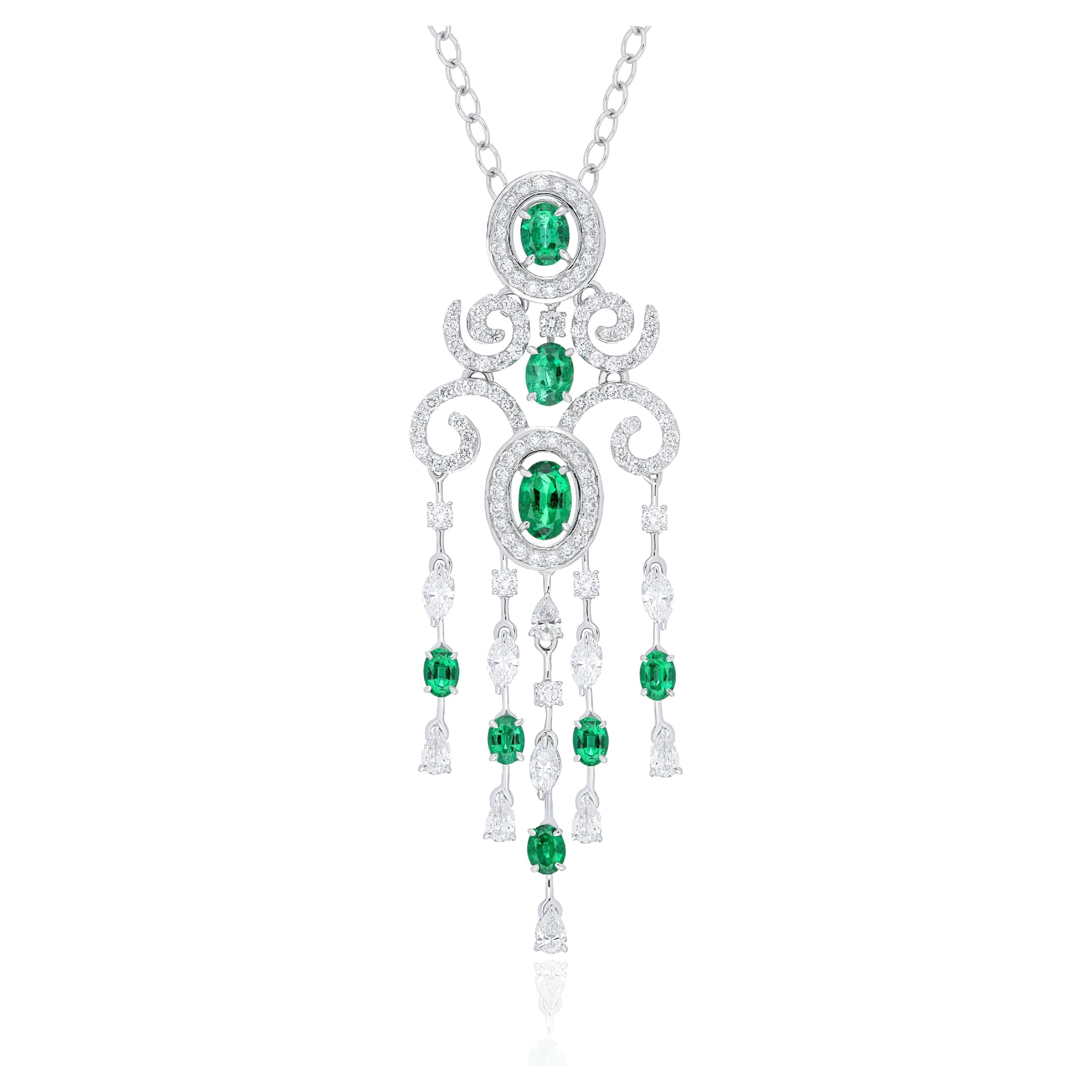 Emerald And Diamond Necklace 18 Karat White Gold jewelry, handcraft Pendant For Sale
