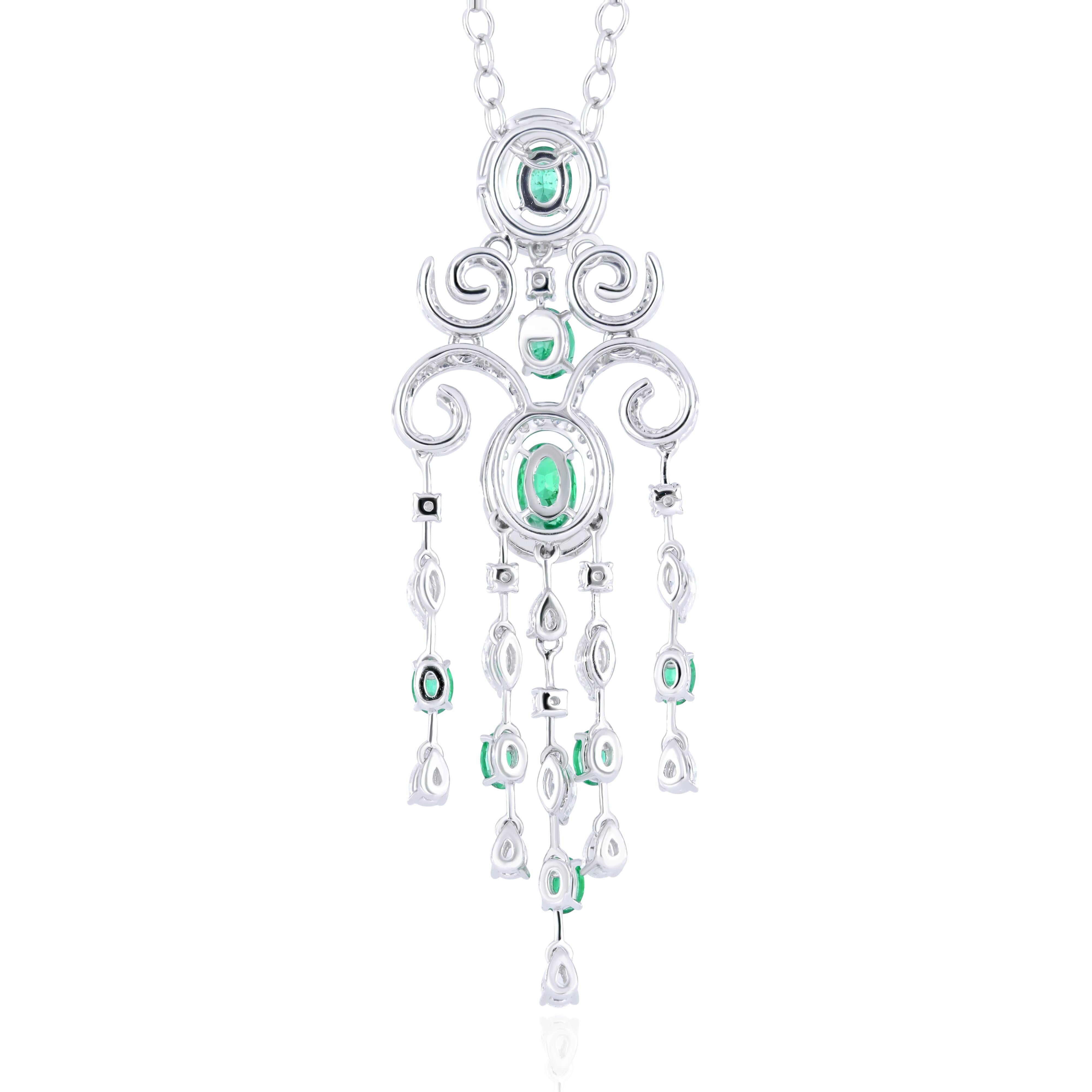 Emerald And Diamond Necklace 18 Karat White Gold jewelry, handcraft Pendant In New Condition For Sale In JAIPUR, IN