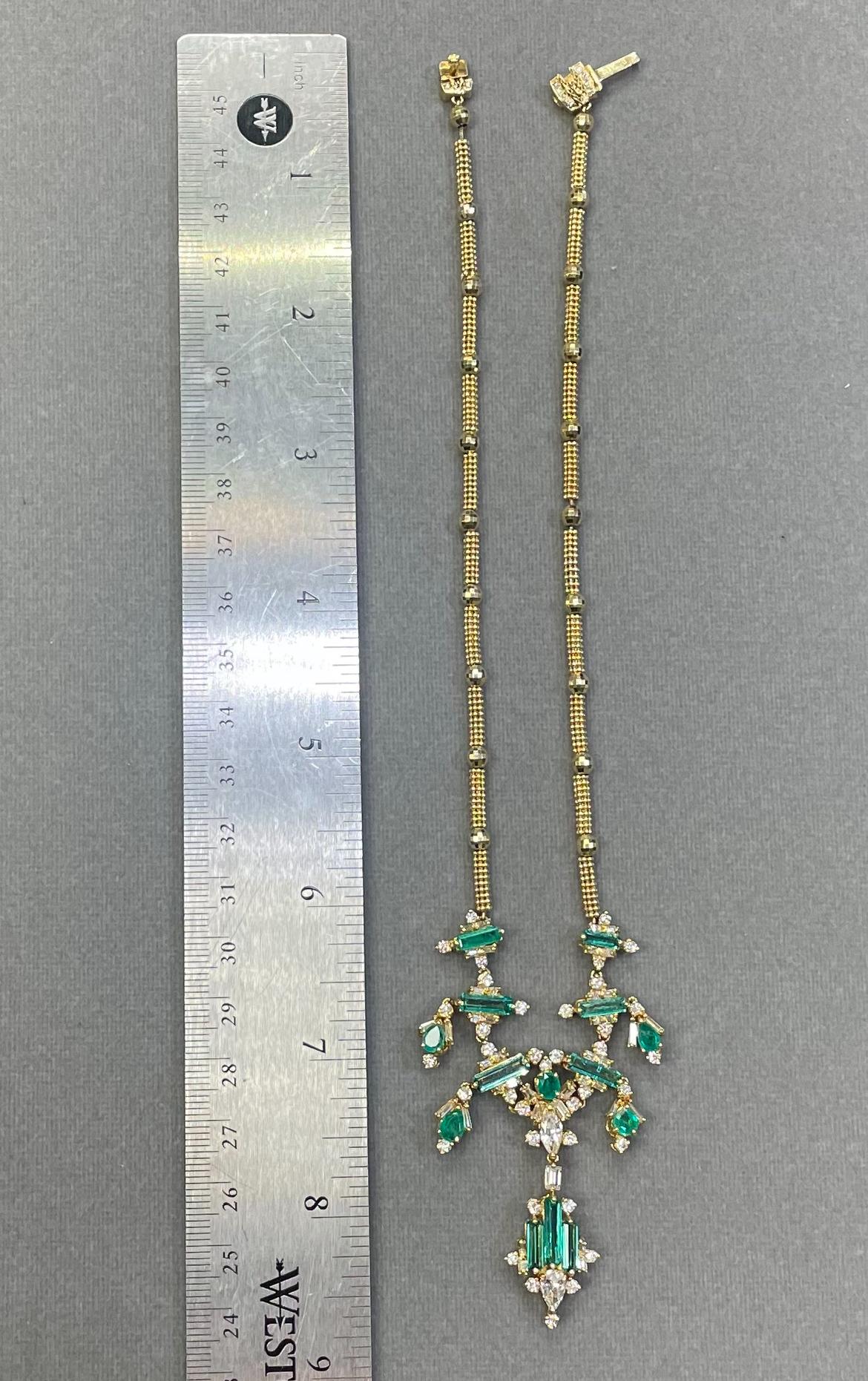 Collana di smeraldi e diamanti In condizioni ottime in vendita a New York, NY