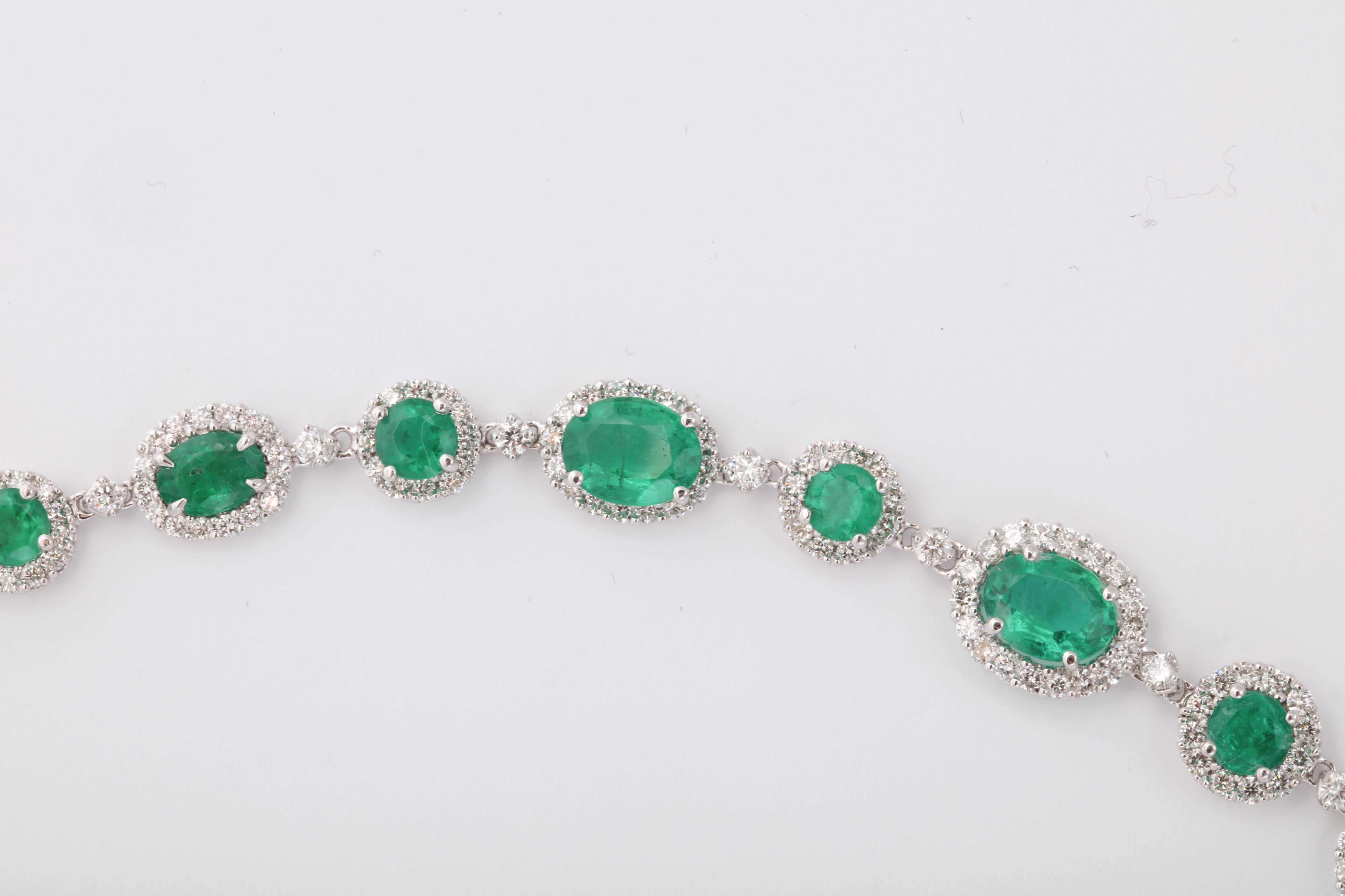 Emerald and Diamond Necklace In New Condition In New York, NY