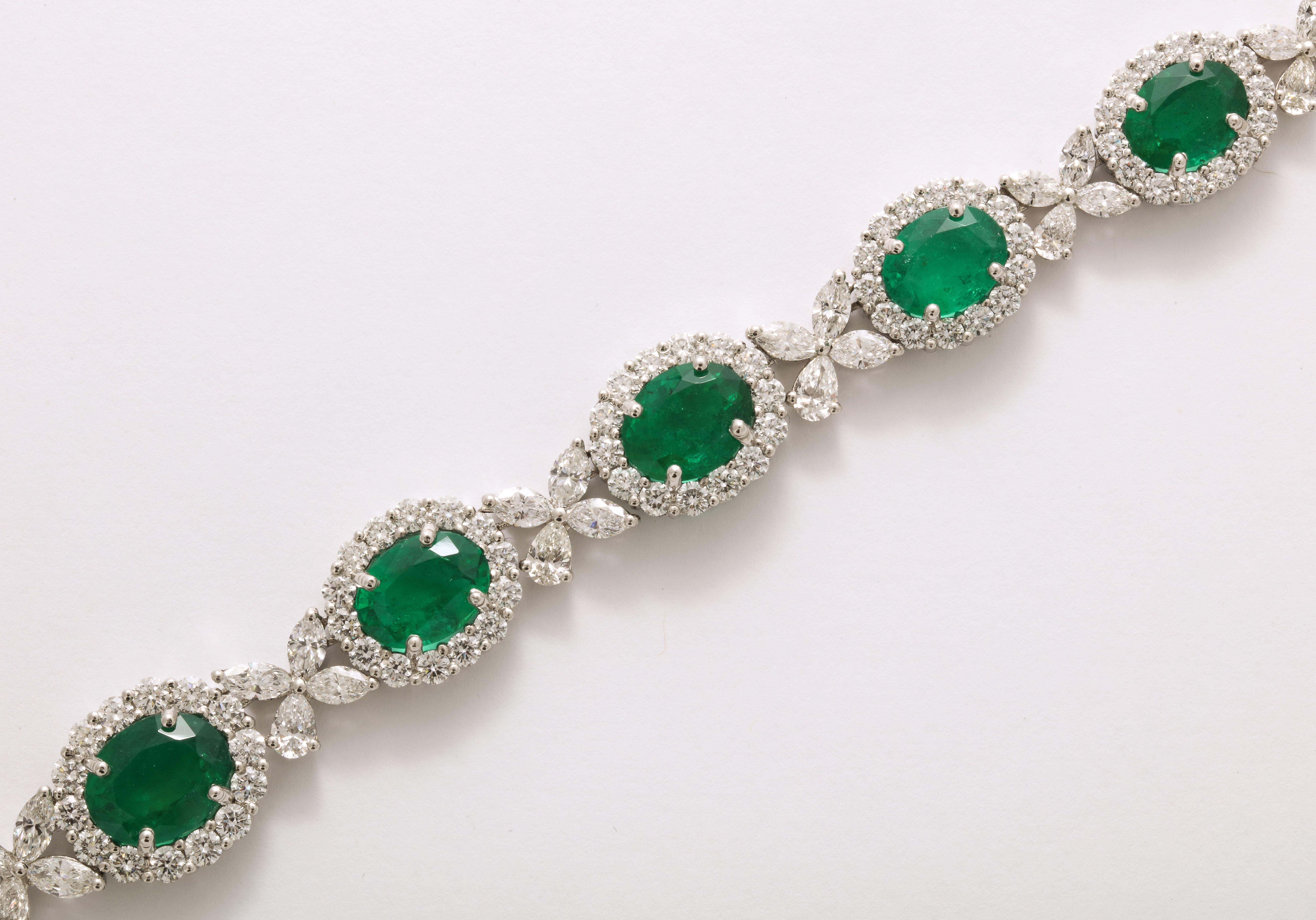 Emerald and Diamond Necklace For Sale 1
