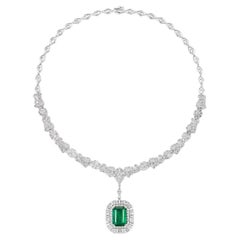 18k White Gold 9.07ct Emerald And 8.41ct Diamond Necklace