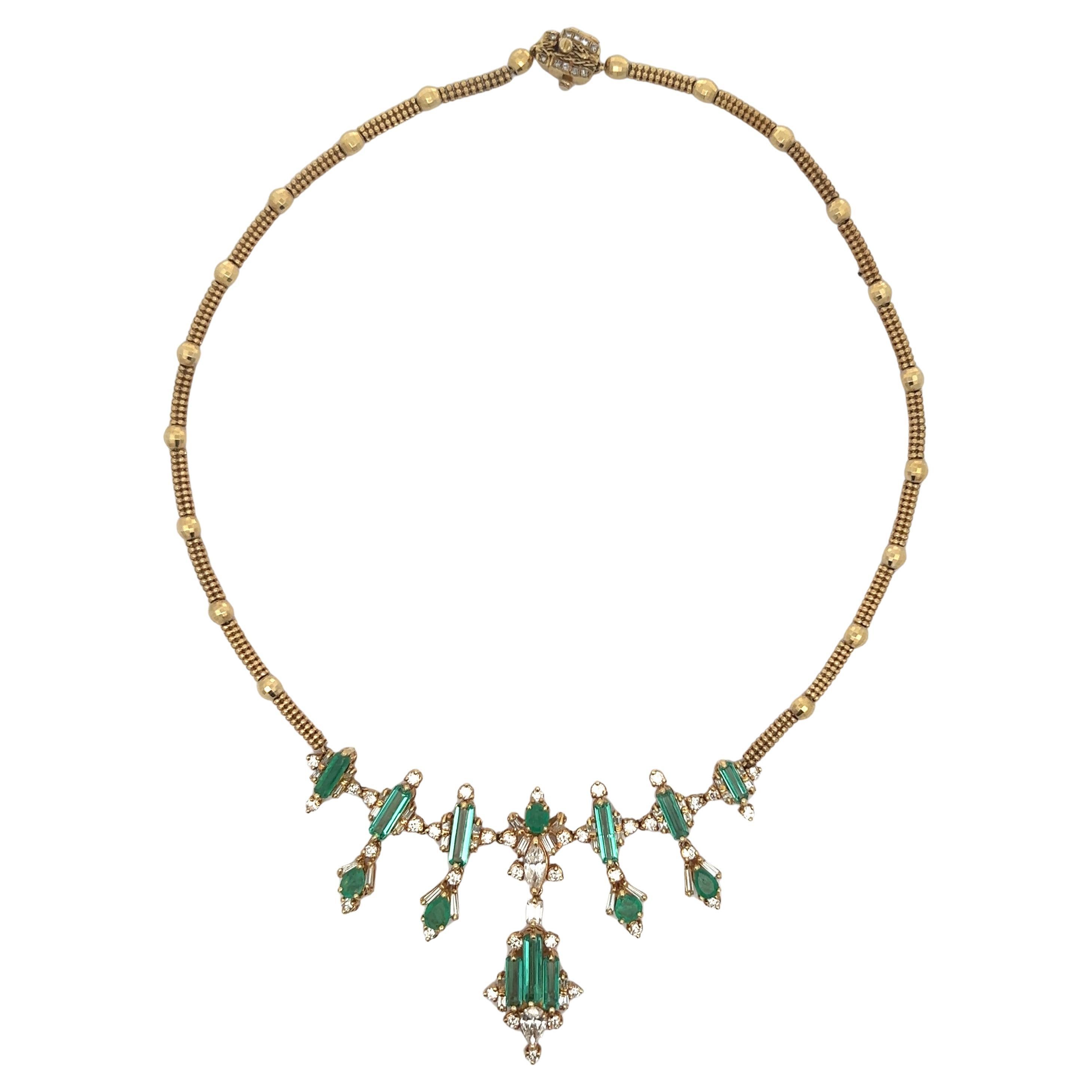Collana di smeraldi e diamanti in vendita