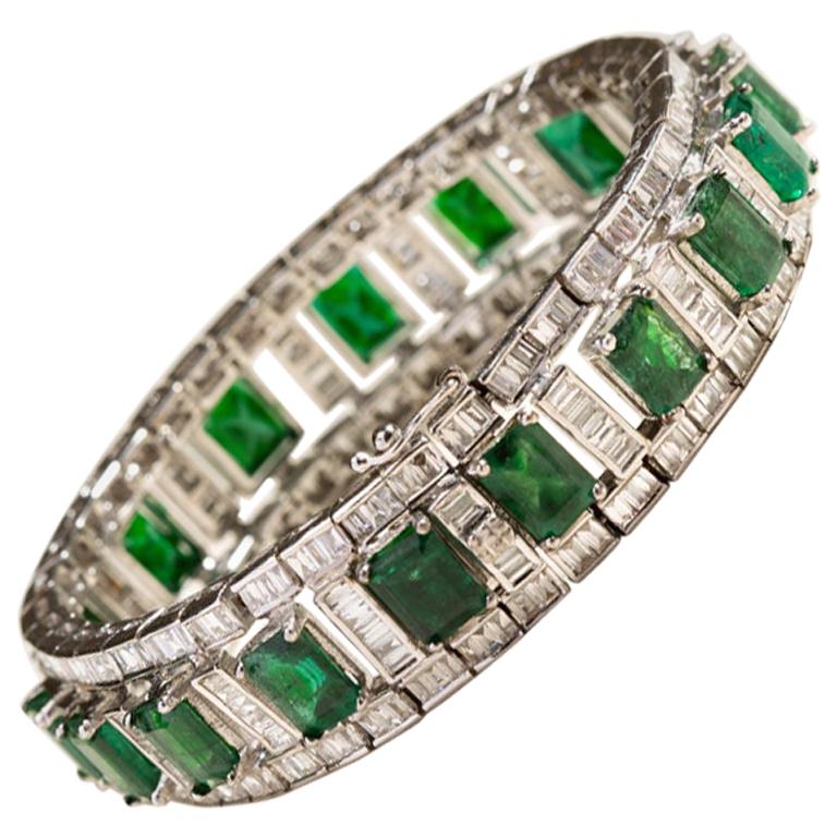 Emerald and Diamond Pathway Bracelet in 14 Karat Gold For Sale