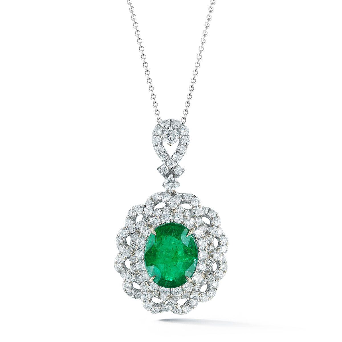 EMERALD AND DIAMOND
PENDANT
A delicate diamond halo accentuates a beautiful green emerald.
Item: # 02619
Metal: 18k W
Color Weight: 3.64 ct.
Diamond Weight: 2.00 ct.