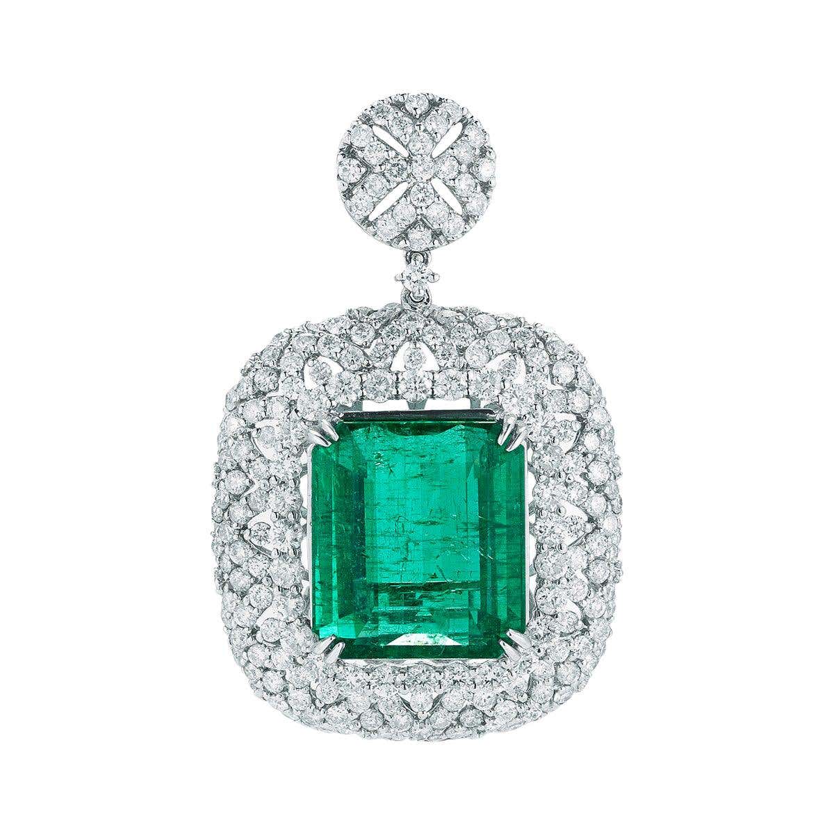 Emerald and Diamond Pendant For Sale at 1stDibs