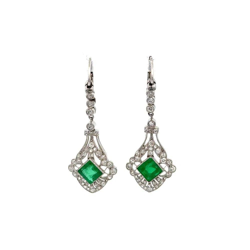 Orecchini a goccia con smeraldo e diamanti in platino in stile Art Deco In condizioni ottime in vendita a Montreal, QC