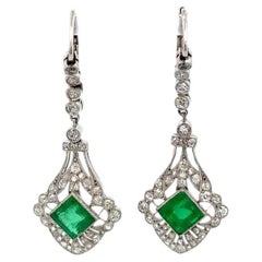 Pendientes Colgantes de Esmeralda y Diamantes en Platino Estilo Art Decó