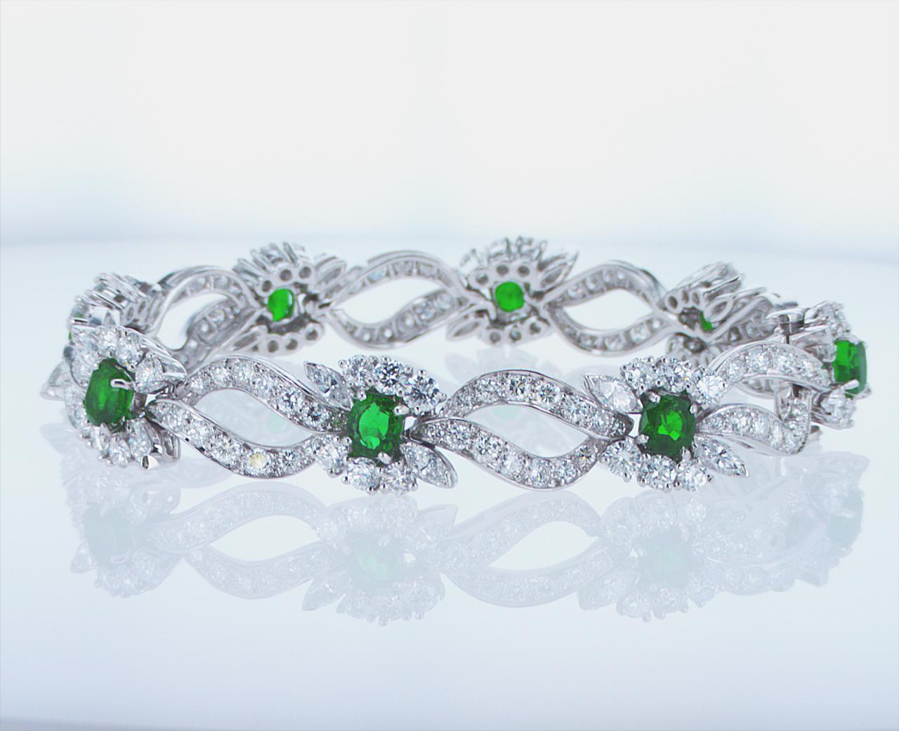 Emerald and Diamond Platinum Bracelet For Sale 6