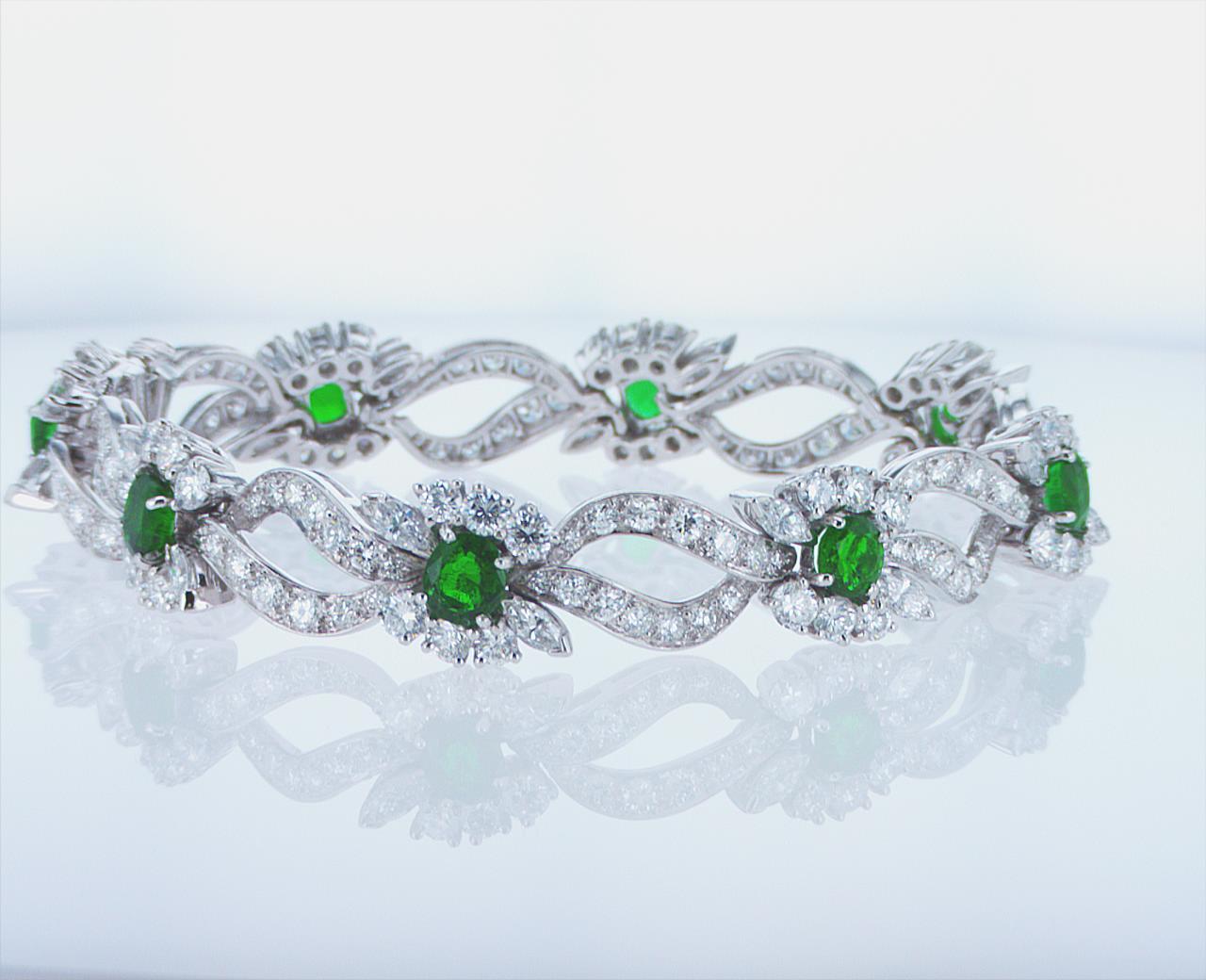 Women's or Men's Emerald and Diamond Platinum Bracelet For Sale