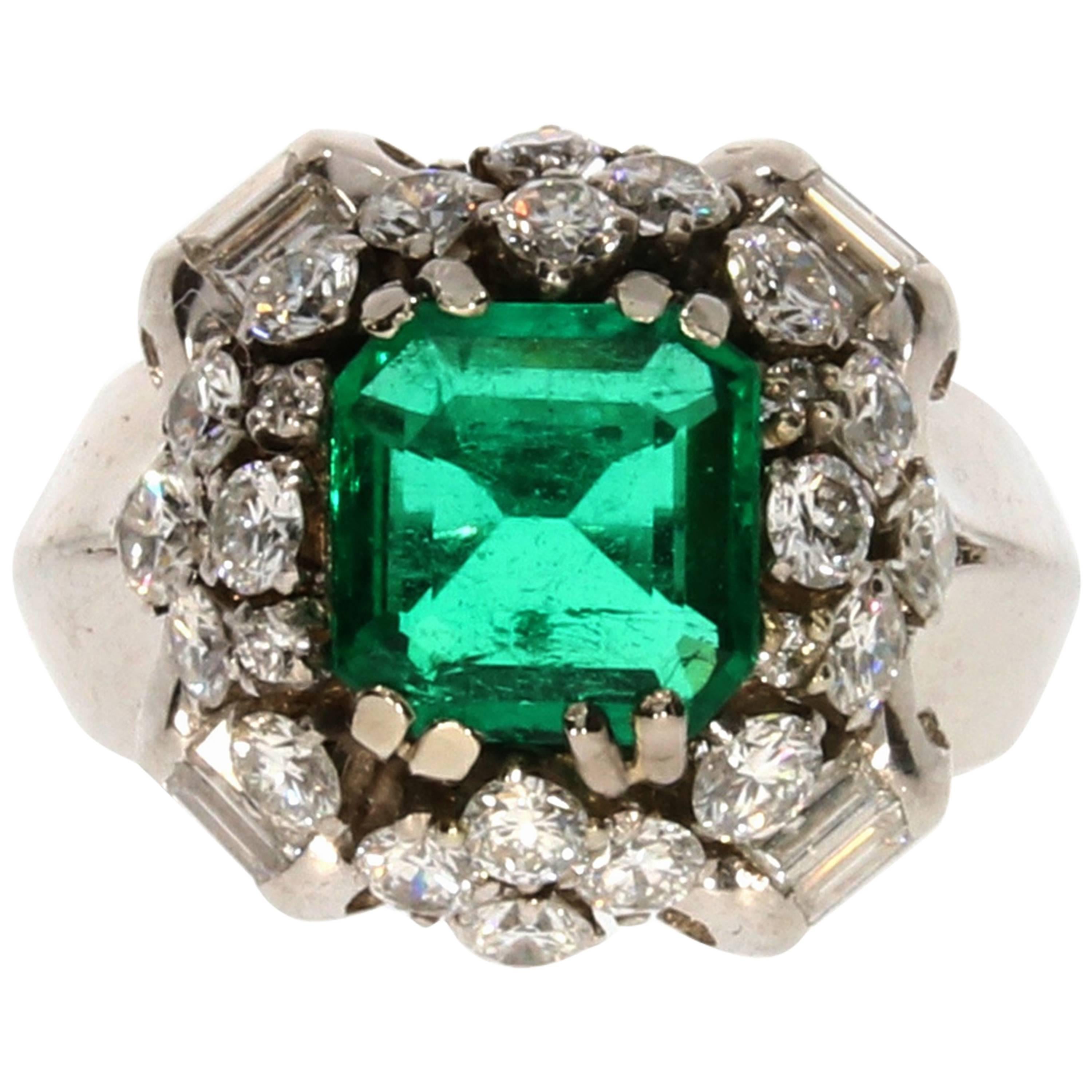 Emerald and Diamond Platinum Cocktail Ring, circa 1940-1950 For Sale