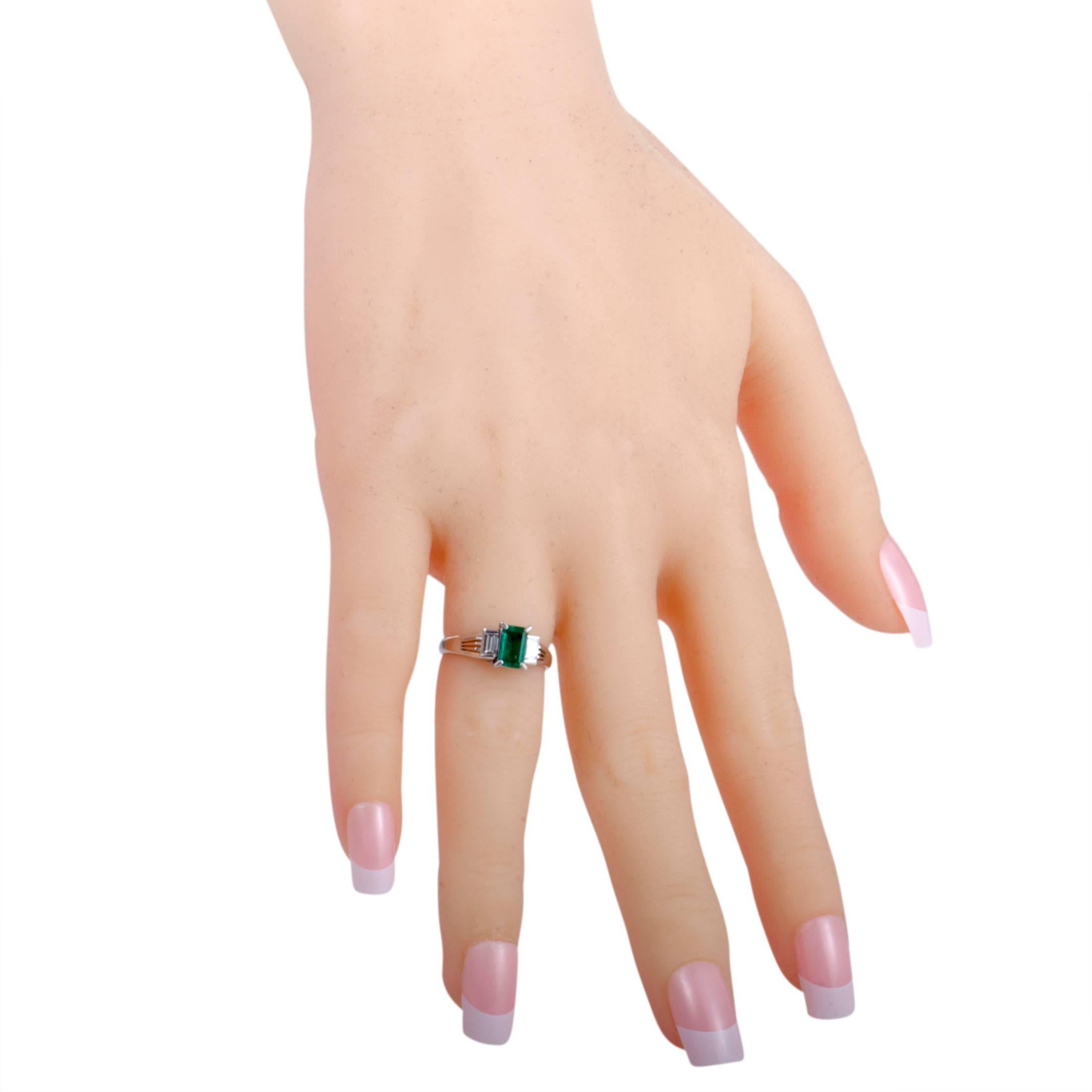 Emerald and Diamond Platinum Three-Stone Ring In Excellent Condition In Southampton, PA