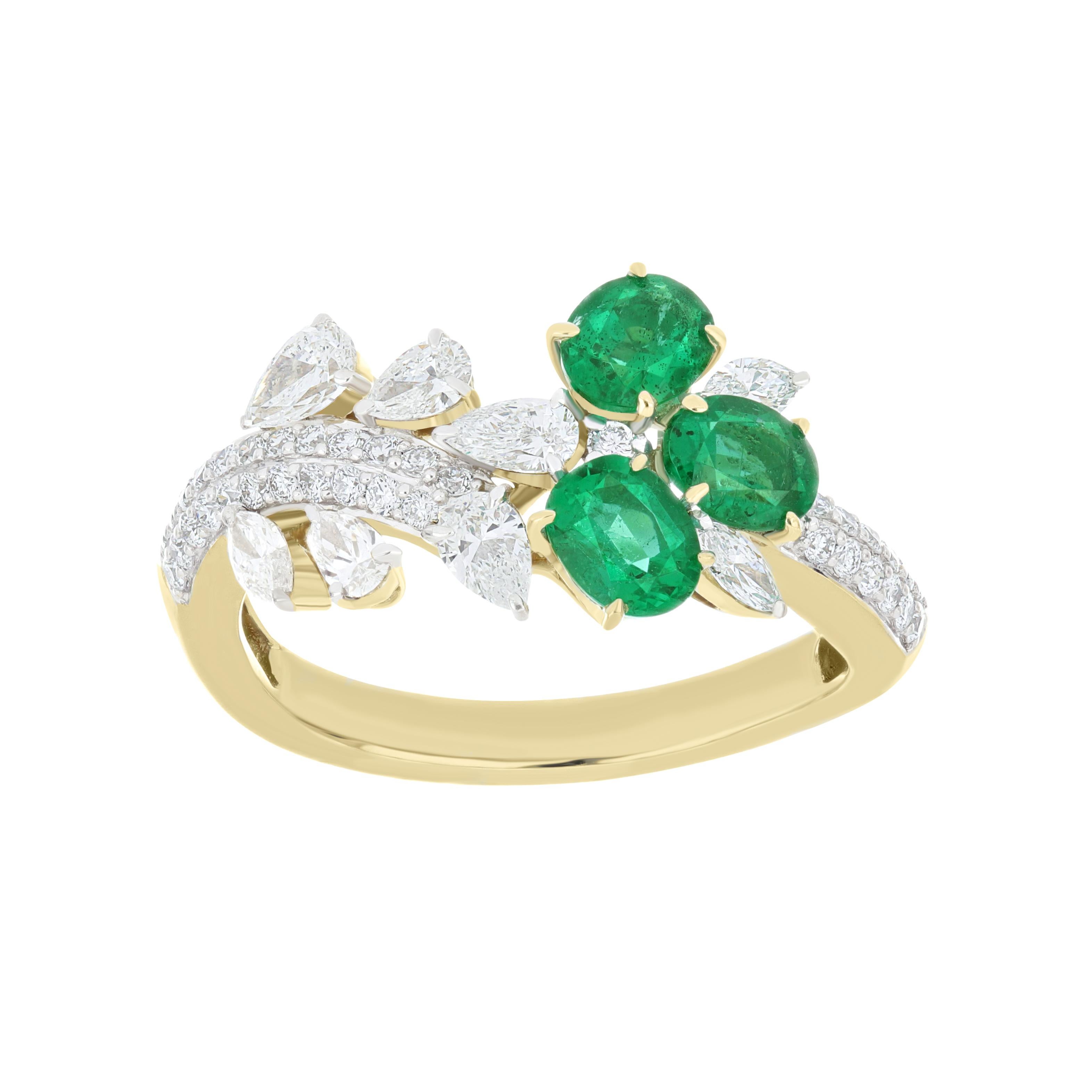 For Sale:  Emerald And Diamond Ring 18K White Gold handcraft Jewelry For Anniversary Gift 2
