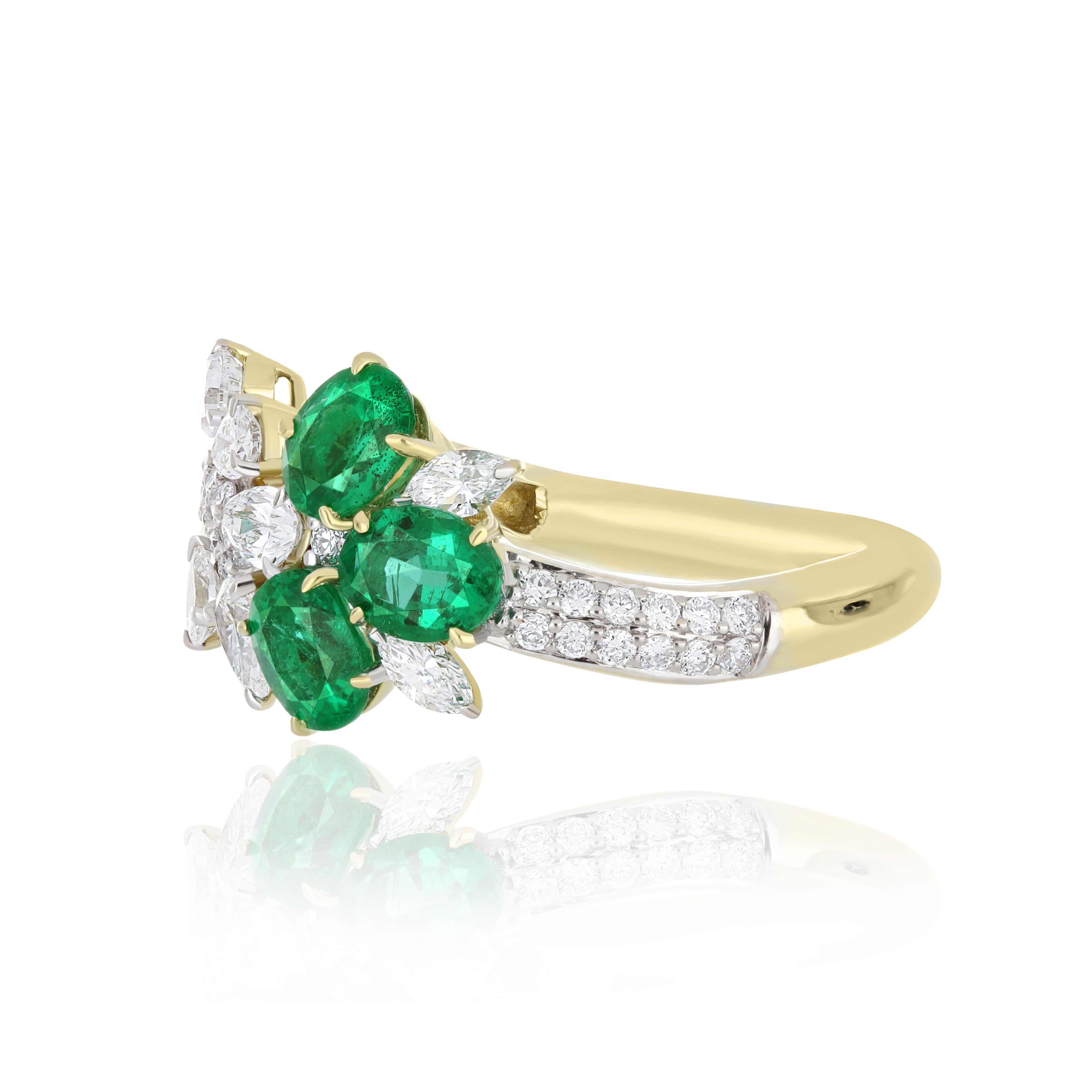 For Sale:  Emerald And Diamond Ring 18K White Gold handcraft Jewelry For Anniversary Gift 4