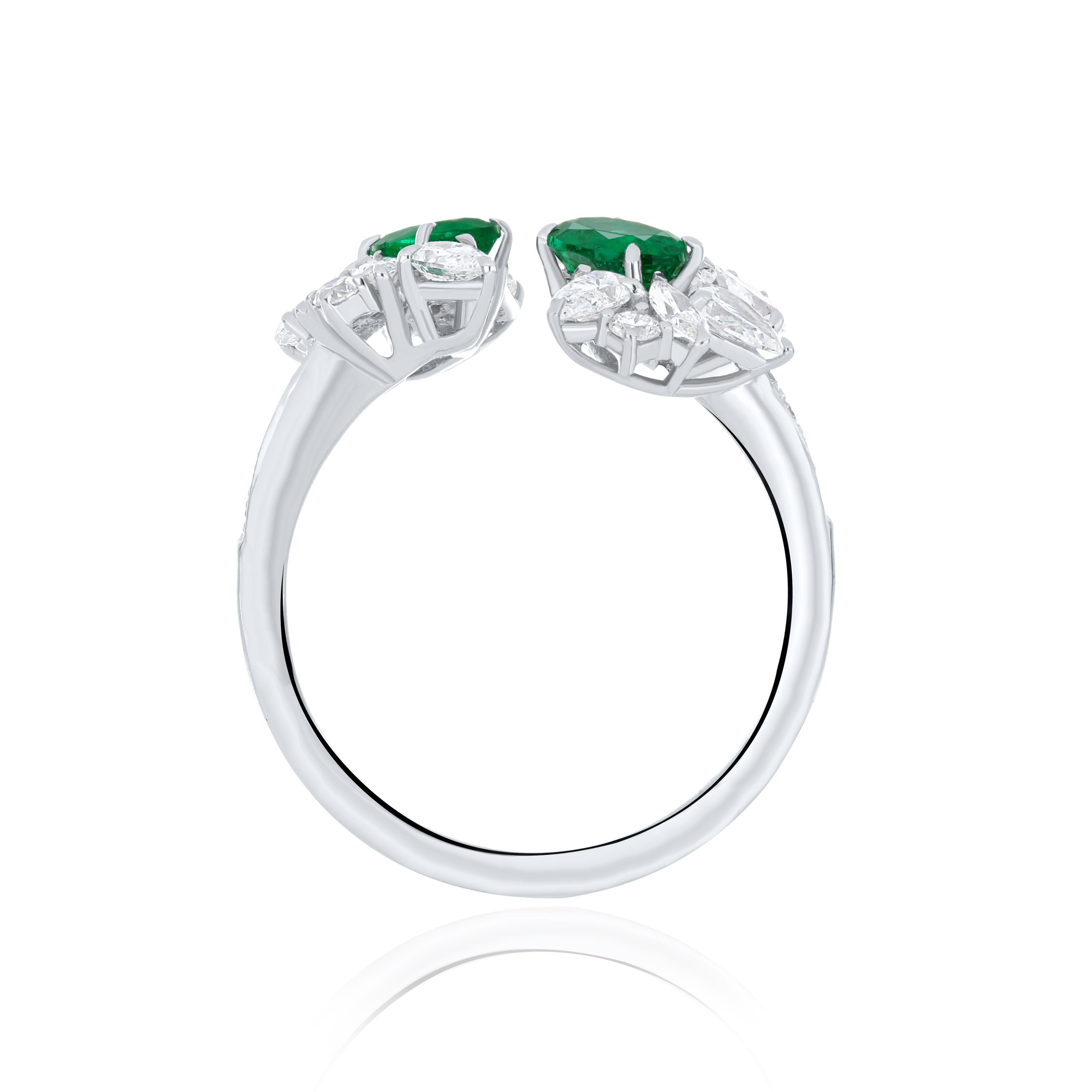 For Sale:  Emerald And Diamond Ring 18K White Gold handcraft Jewelry Ring For Wedding Wear 5