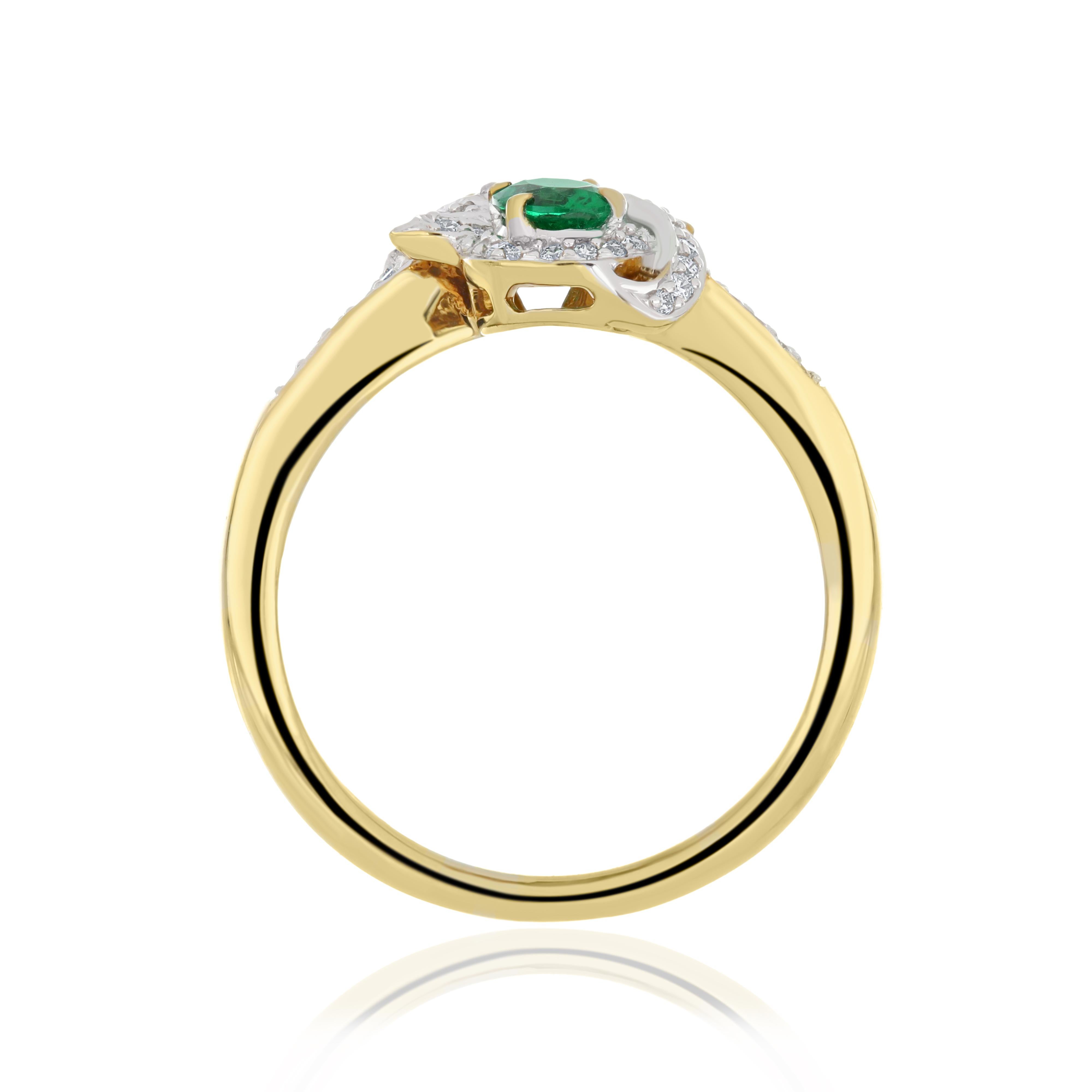Bague de mariage et de soirée en or jaune 18 carats avec émeraude et diamants Pour femmes en vente