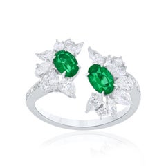 Emerald And Diamond Ring 18K White Gold handcraft Jewelry Ring For Wedding Wear