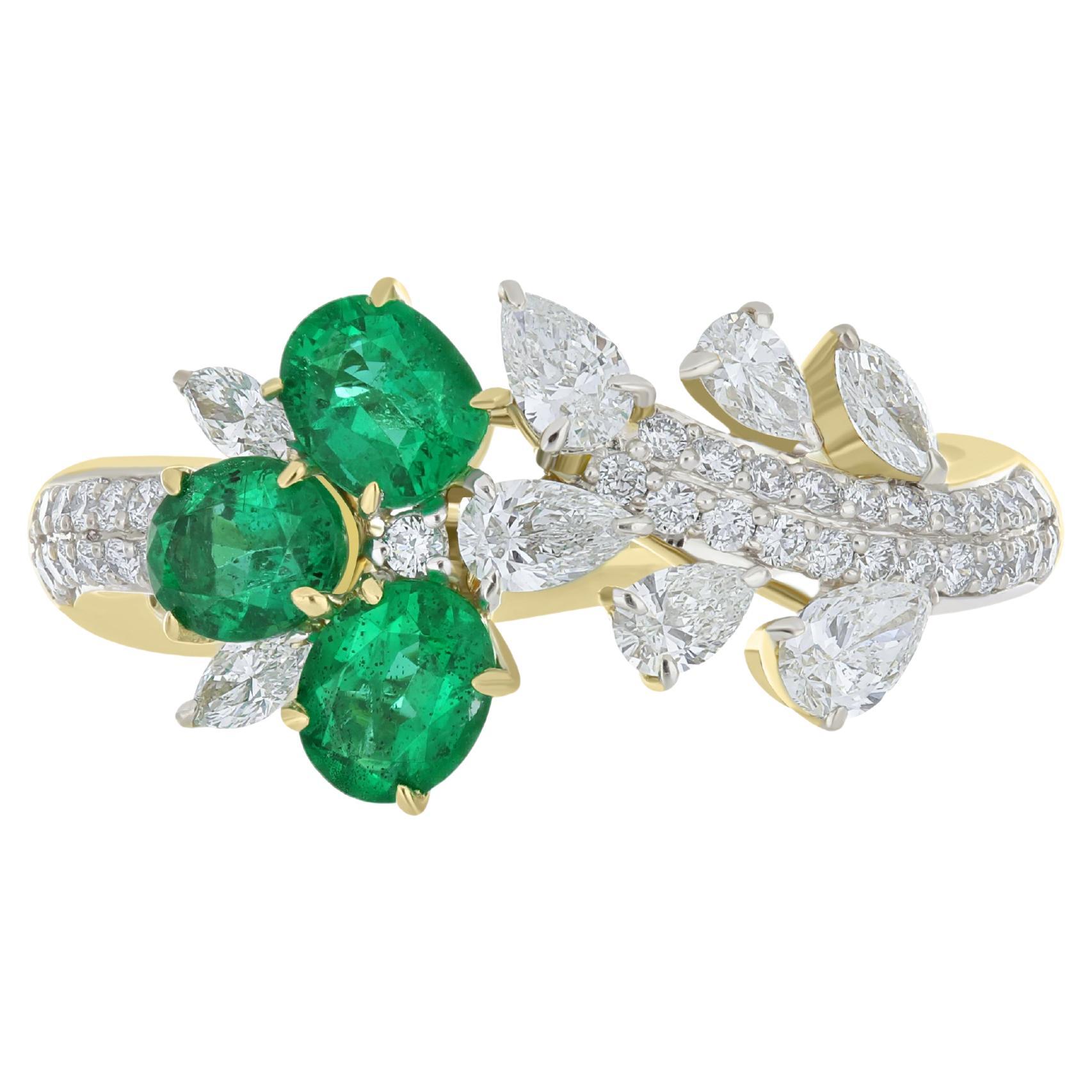 Emerald And Diamond Ring 18K White Gold handcraft Jewelry For Anniversary Gift