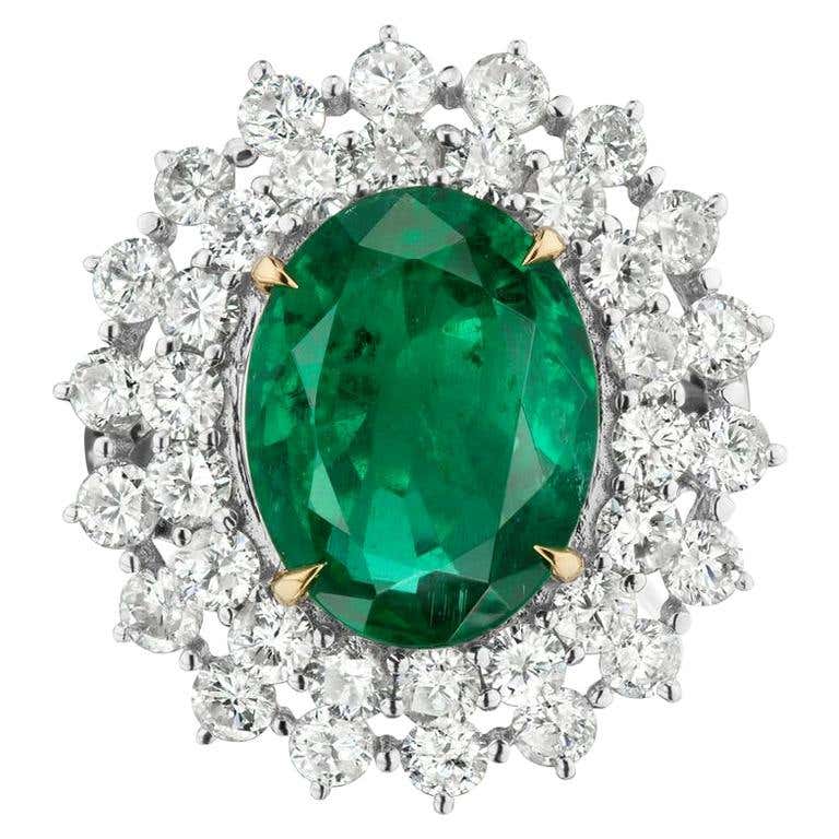 Emerald And Diamond Bracelet in 18K Gold For Sale at 1stDibs