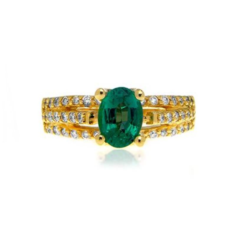 SMARAGD- UND DIAMANTRING
Reichhaltiges Gelbgold sorgt für einen hellen und üppigen Rahmen für dieses tiefe
smaragd.
Artikel: # 00909
Metall: 18k Y
Farbe Gewicht: 1,15 ct.
Gewicht des Diamanten: 0,48 ct.