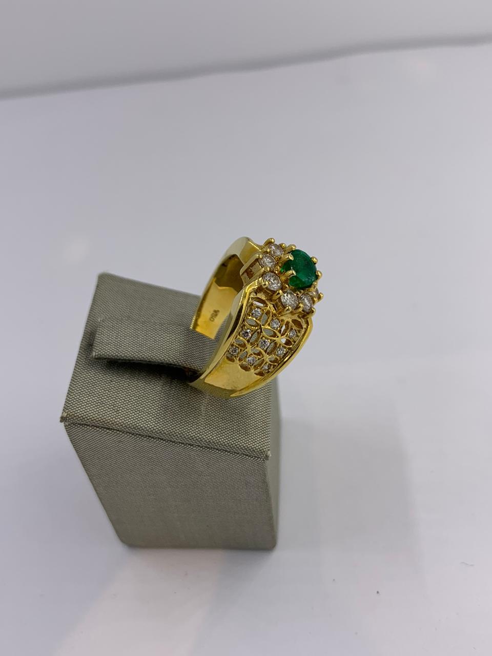 Emerald and Diamond Ring
set in 18kt Yellow Gold
Emerald 0.46 ct
Diamond 0.71 ct
21-11405