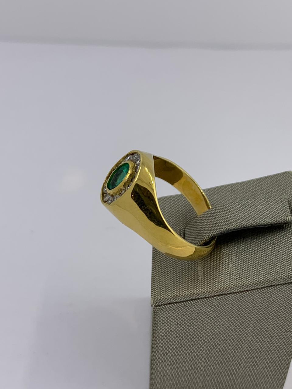 Emerald and Diamond Ring
set in 18kt Yellow Gold
Emerald 0.62 ct
Diamond 0.32 ct
21-11298