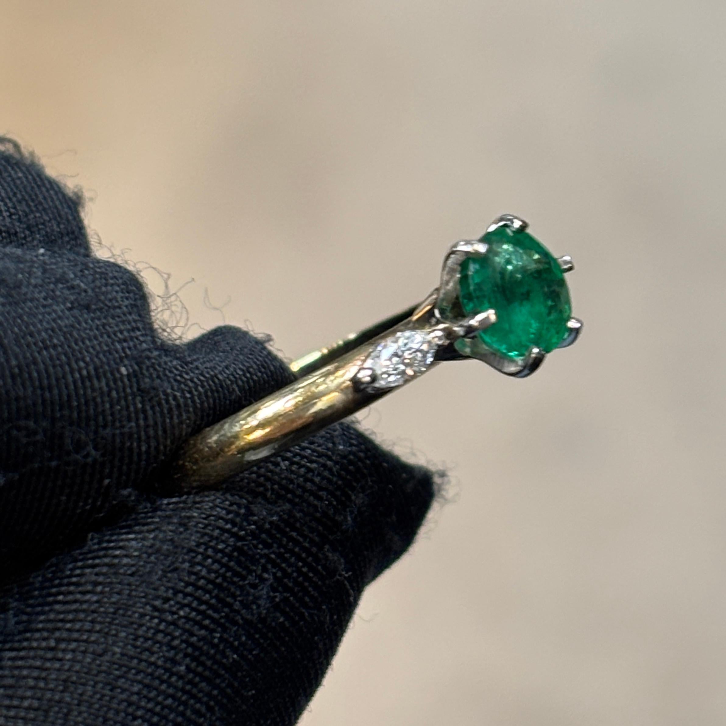 Taglio misto Anello con smeraldo e diamante in vendita