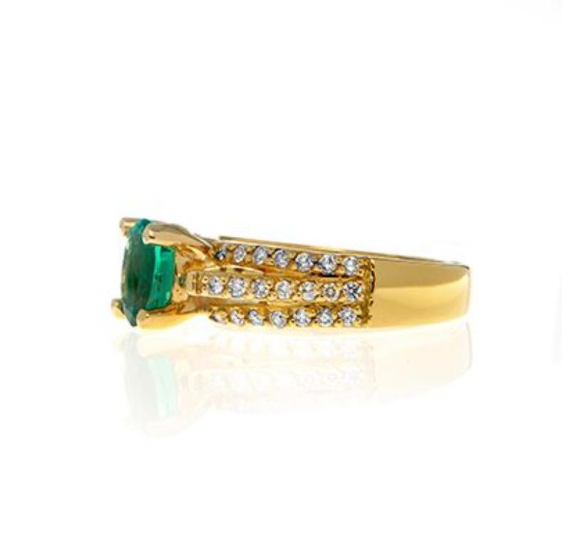 Ring mit Smaragd und Diamant im Zustand „Hervorragend“ im Angebot in Dania Beach, FL