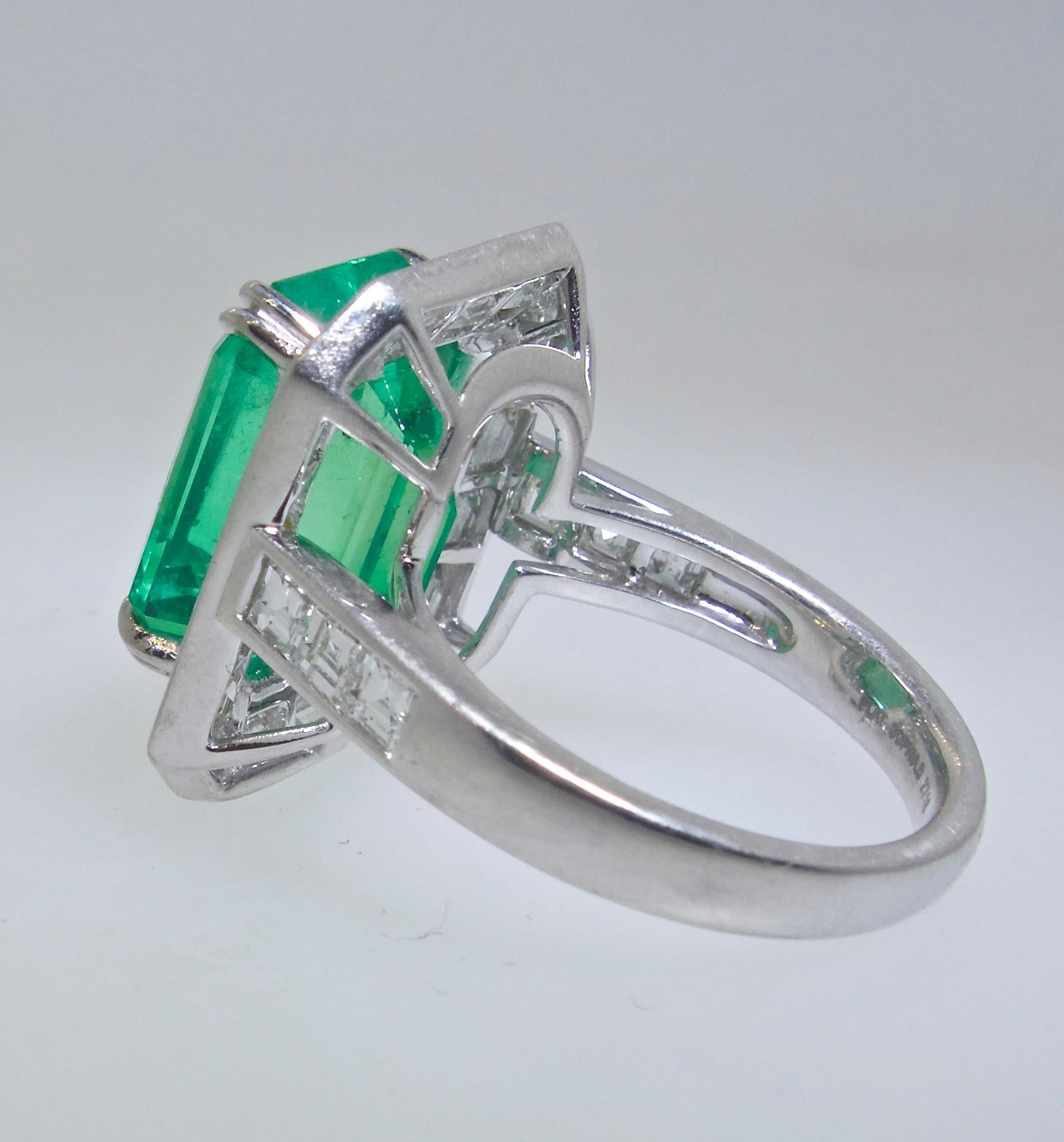 AGL Certified Natural, faint oil, Emerald and Diamond Ring In New Condition In Aspen, CO