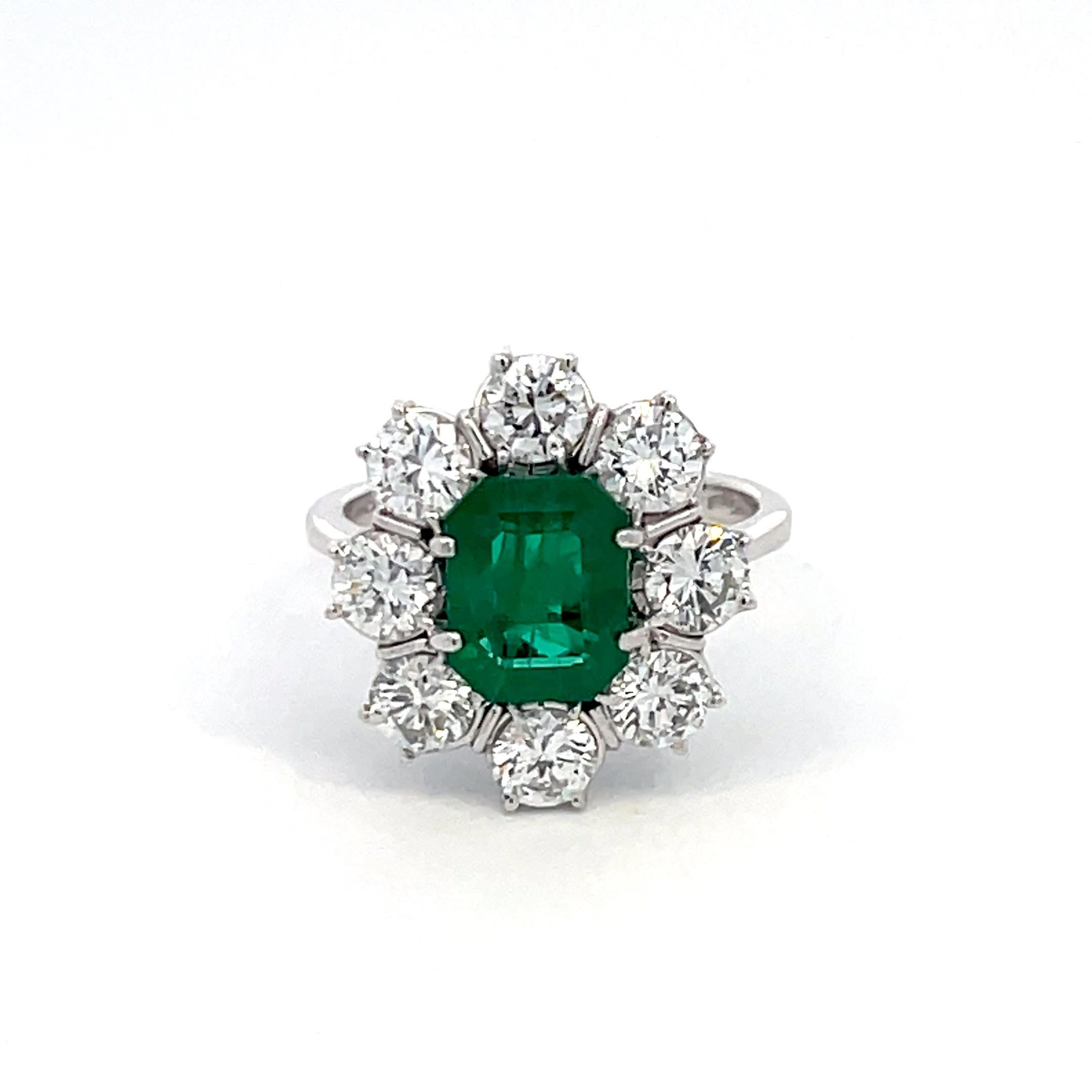 Emerald and Diamond Ring In Excellent Condition In Milano, IT