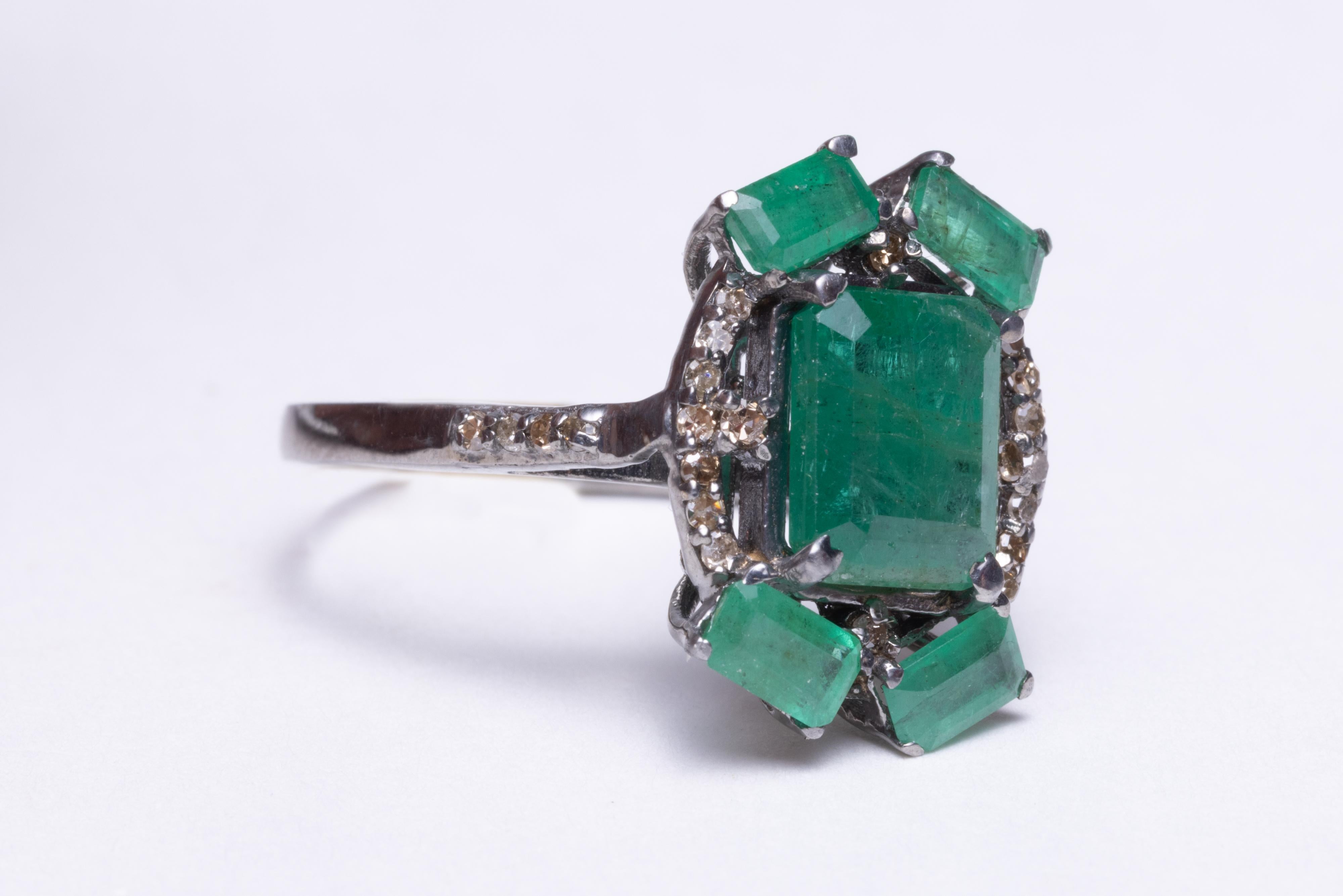 Women's or Men's Emerald and Diamond Ring For Sale