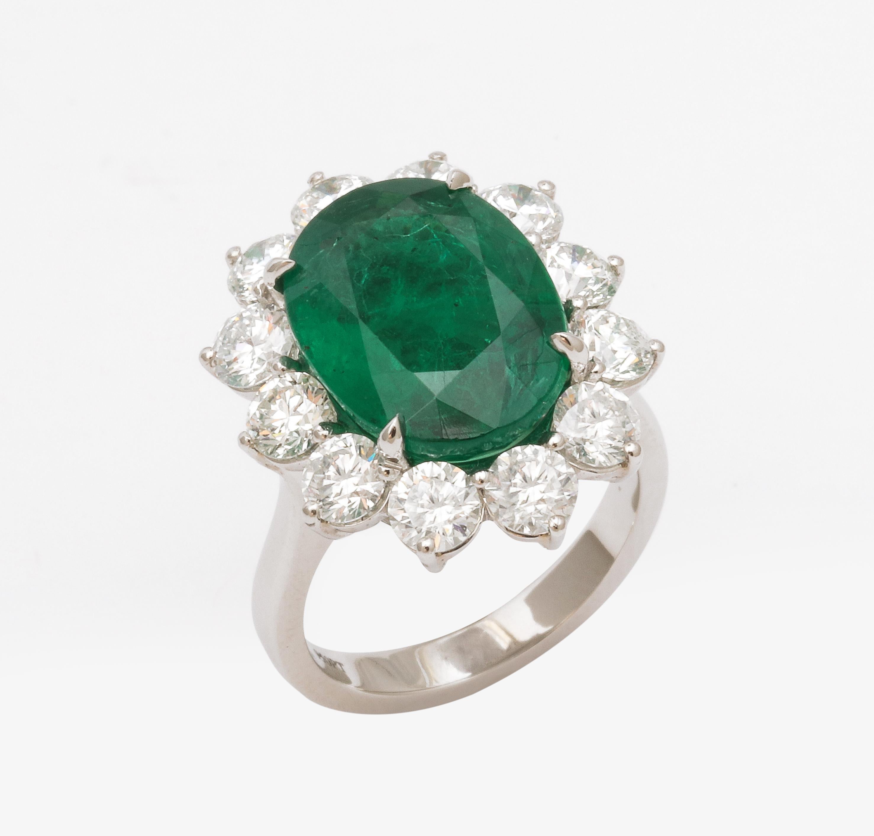 Smaragd- und Diamant-Ring  im Angebot 1