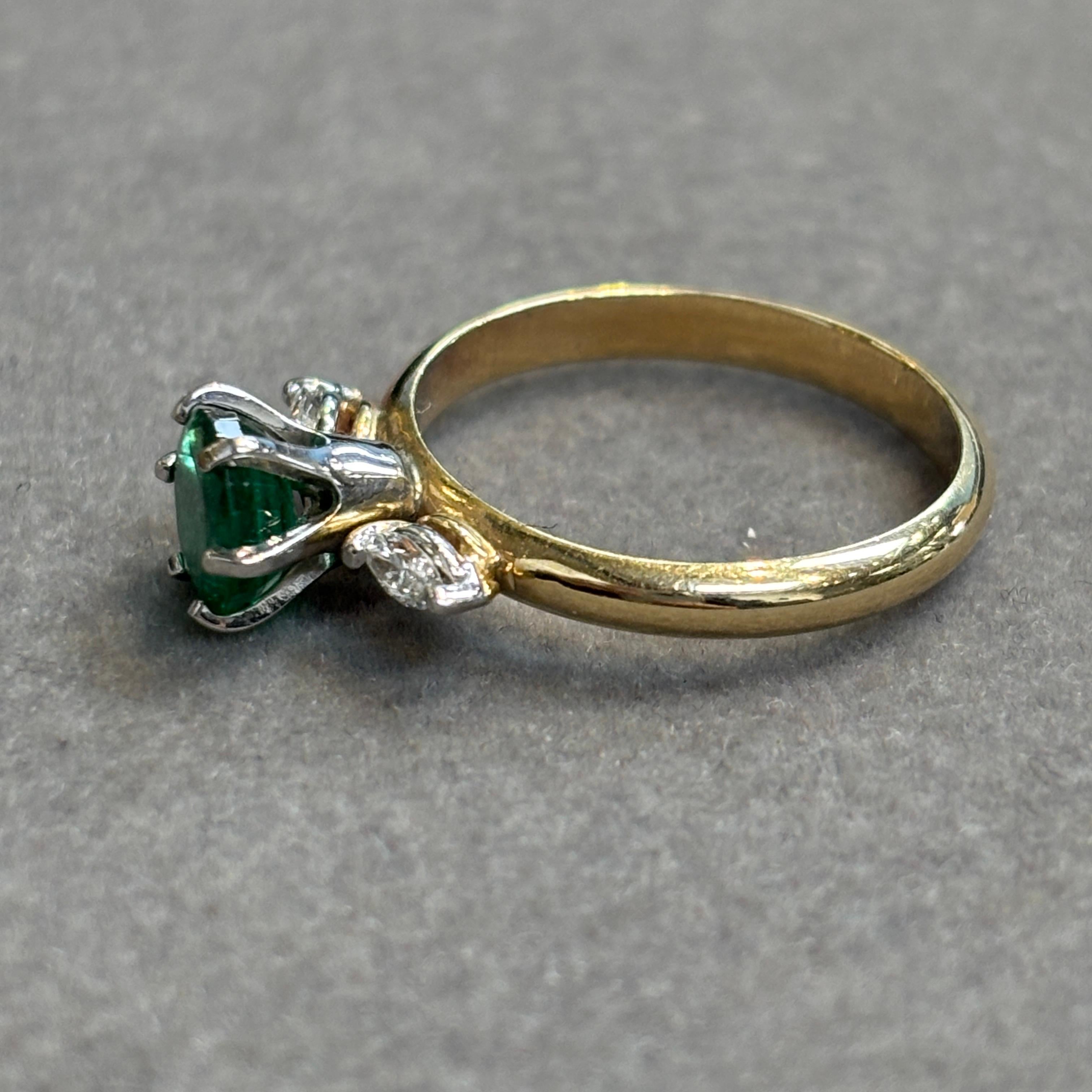 Anello con smeraldo e diamante in vendita 2