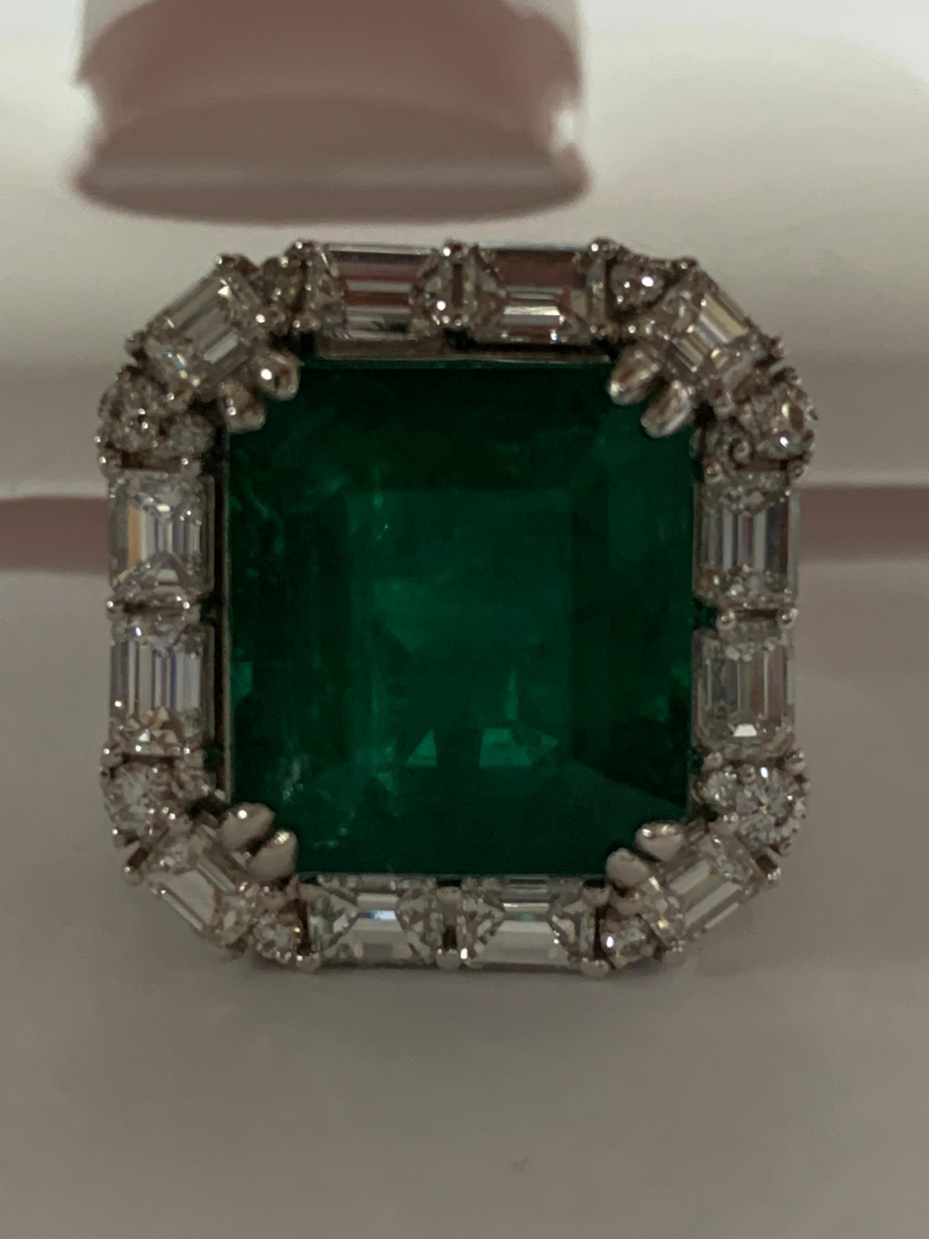 Emerald and Diamond Ring 4