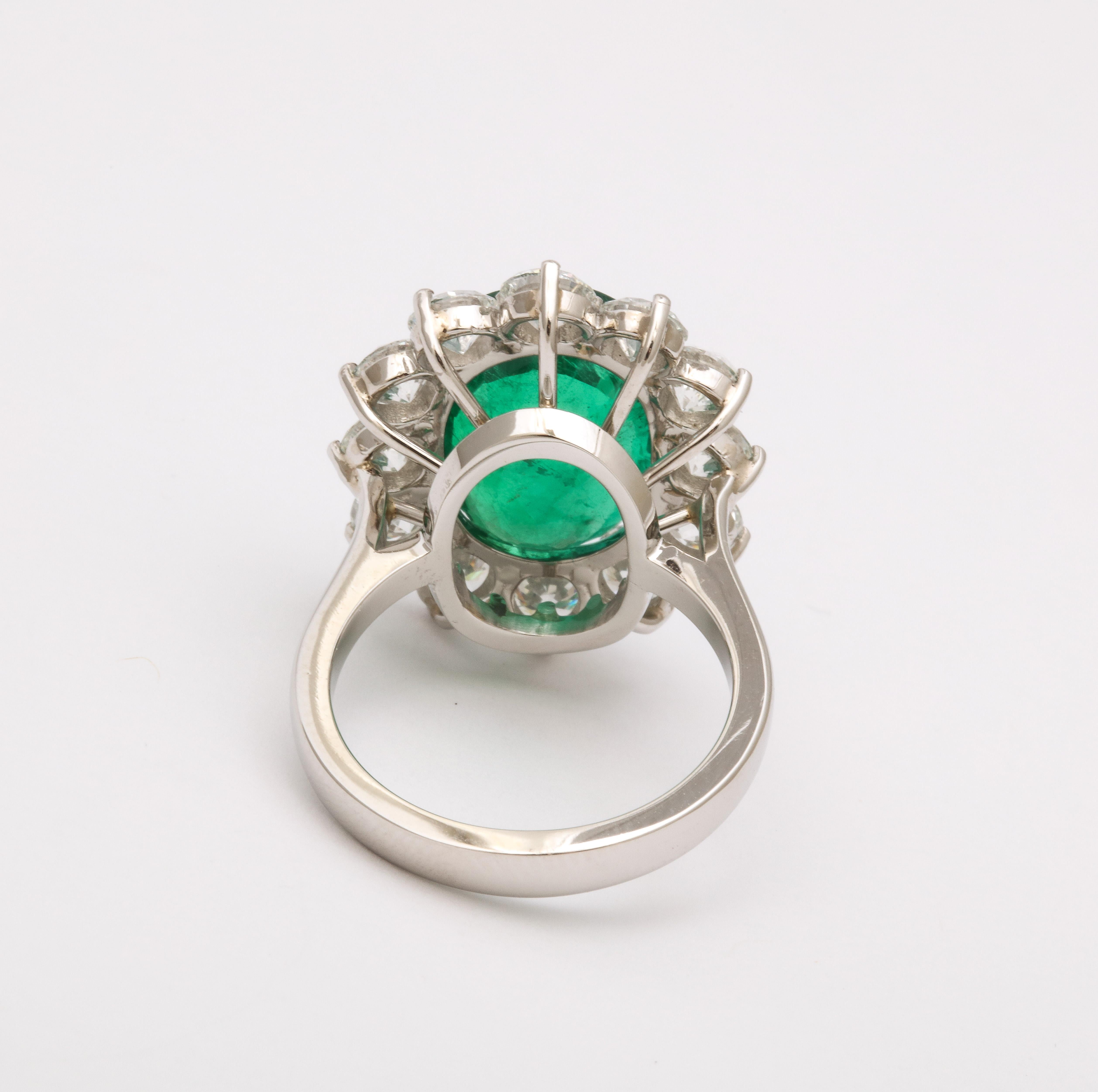 Emerald and Diamond Ring  For Sale 4