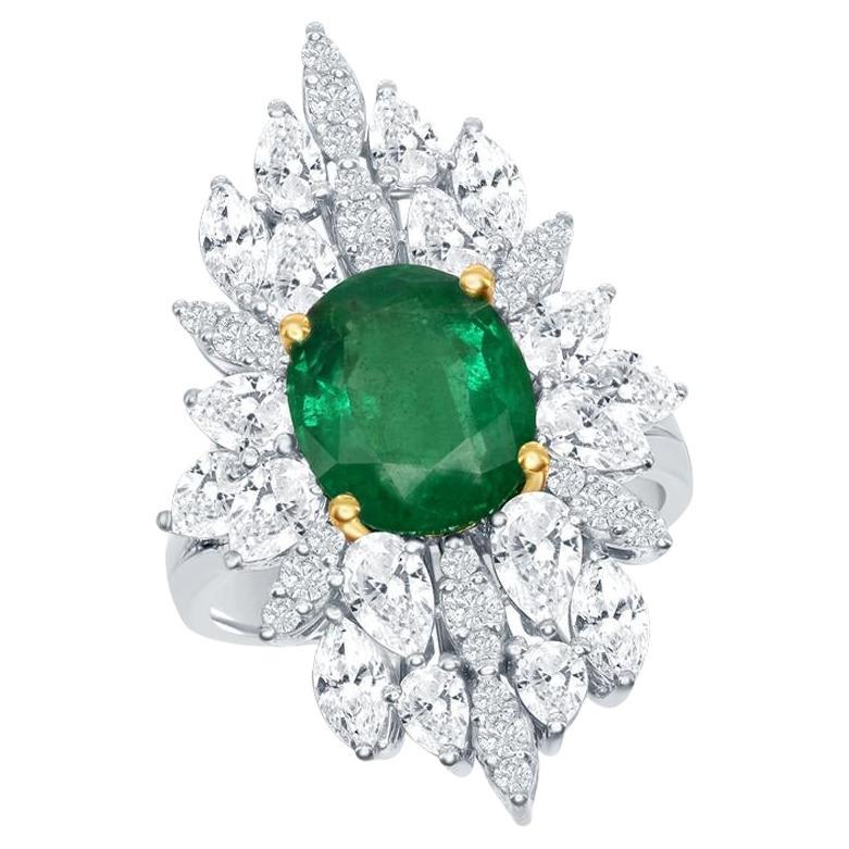 18k White Gold 3.41ct Emerald And 3.17ct Diamond Ring For Sale