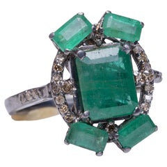 Smaragd- und Diamant-Ring