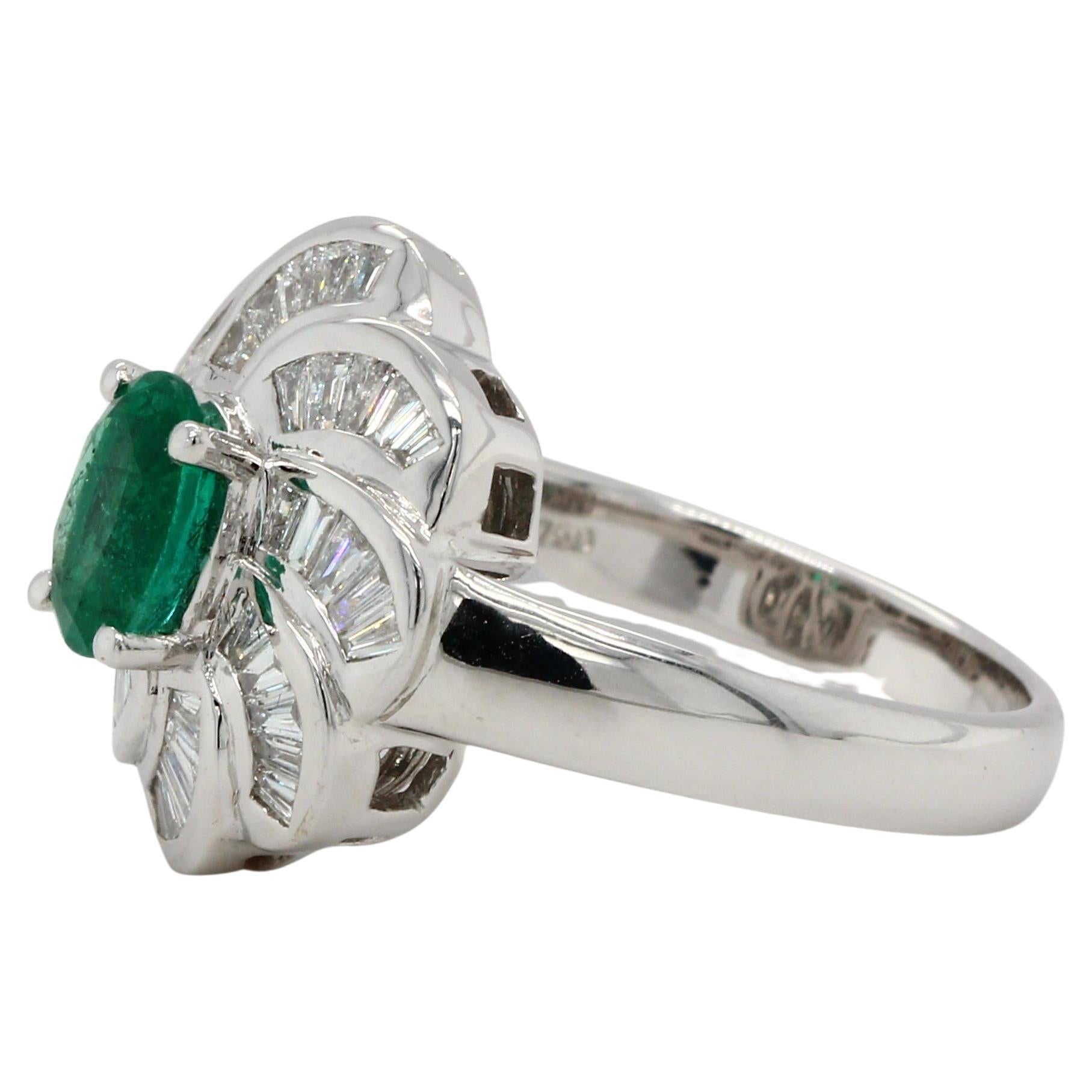 Ring mit Smaragd und Diamant aus 18 Karat Gold im Zustand „Neu“ im Angebot in Bangkok, 10