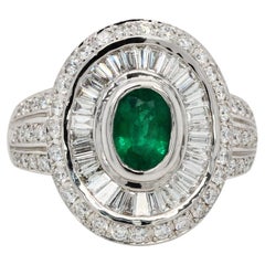 Used Emerald And Diamond Ring In 18 Karat Gold