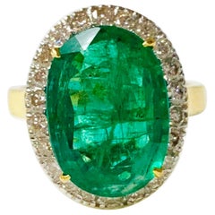 Emerald and Diamond Ring in 18 Karat Yellow Gold