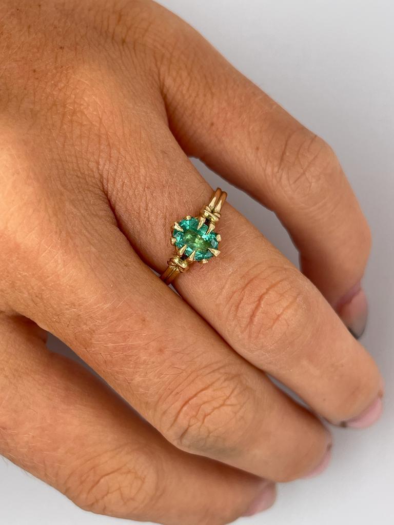 Emerald and Diamond Ring in 18ct Yellow Gold 4