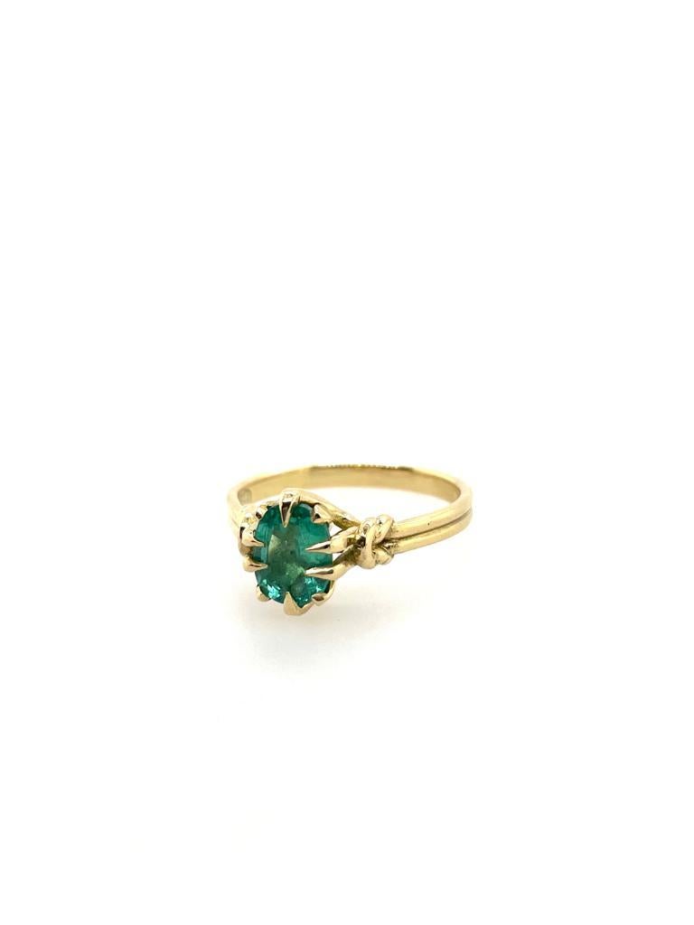 Emerald and Diamond Ring in 18ct Yellow Gold 8
