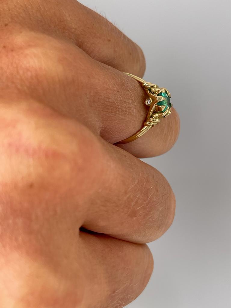 Emerald and Diamond Ring in 18ct Yellow Gold 10