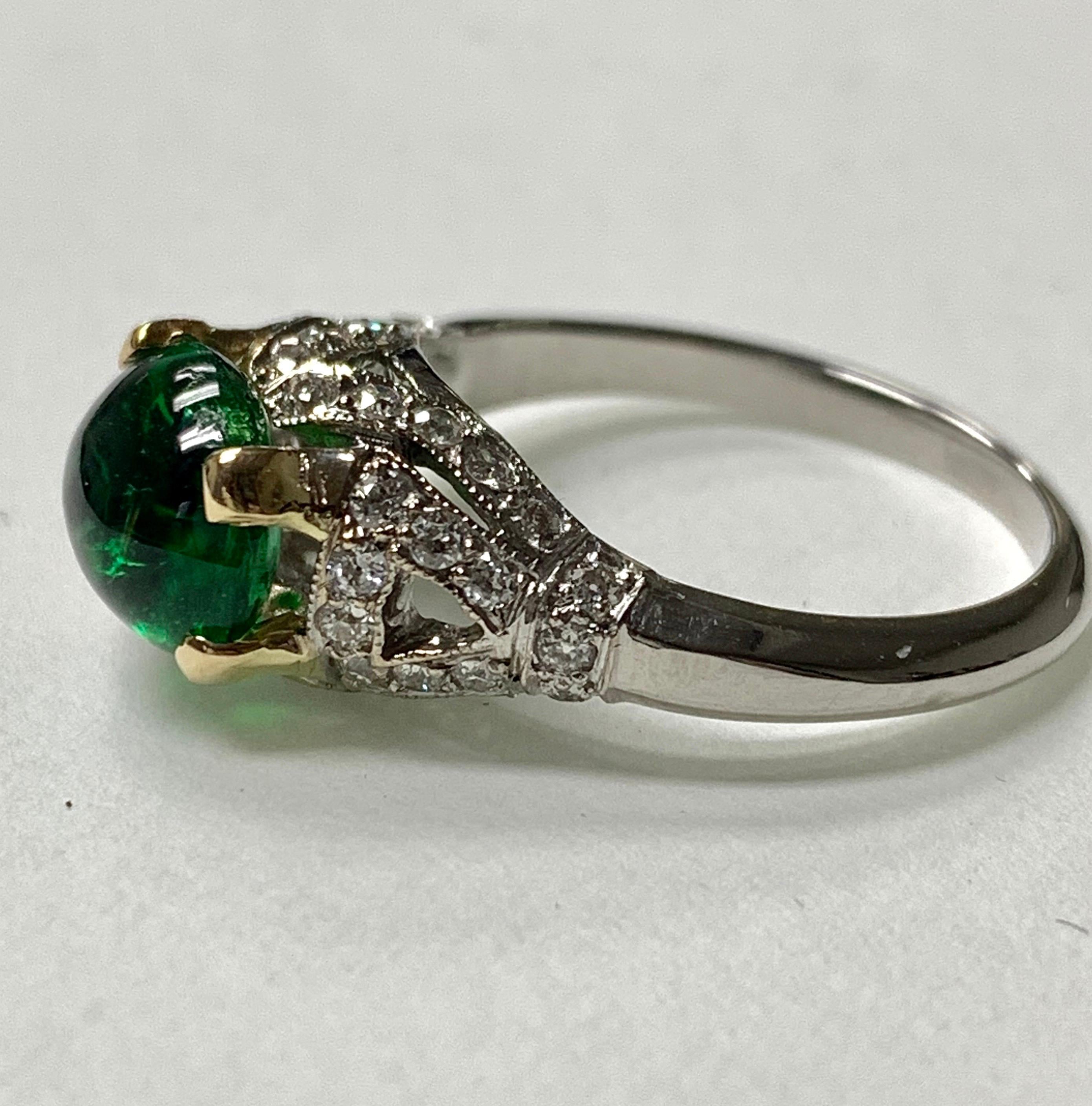 Women's Emerald and Diamond Ring in 18 Karat White Gold For Sale