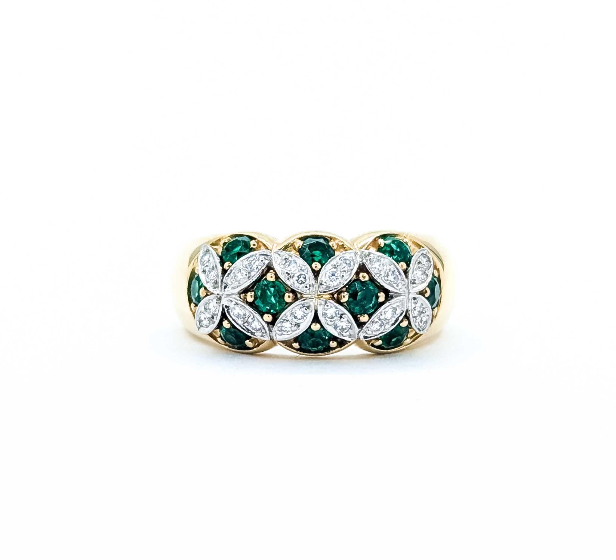Anillo de Esmeralda y Diamantes en Oro Amarillo de 18k y Platino en venta 4